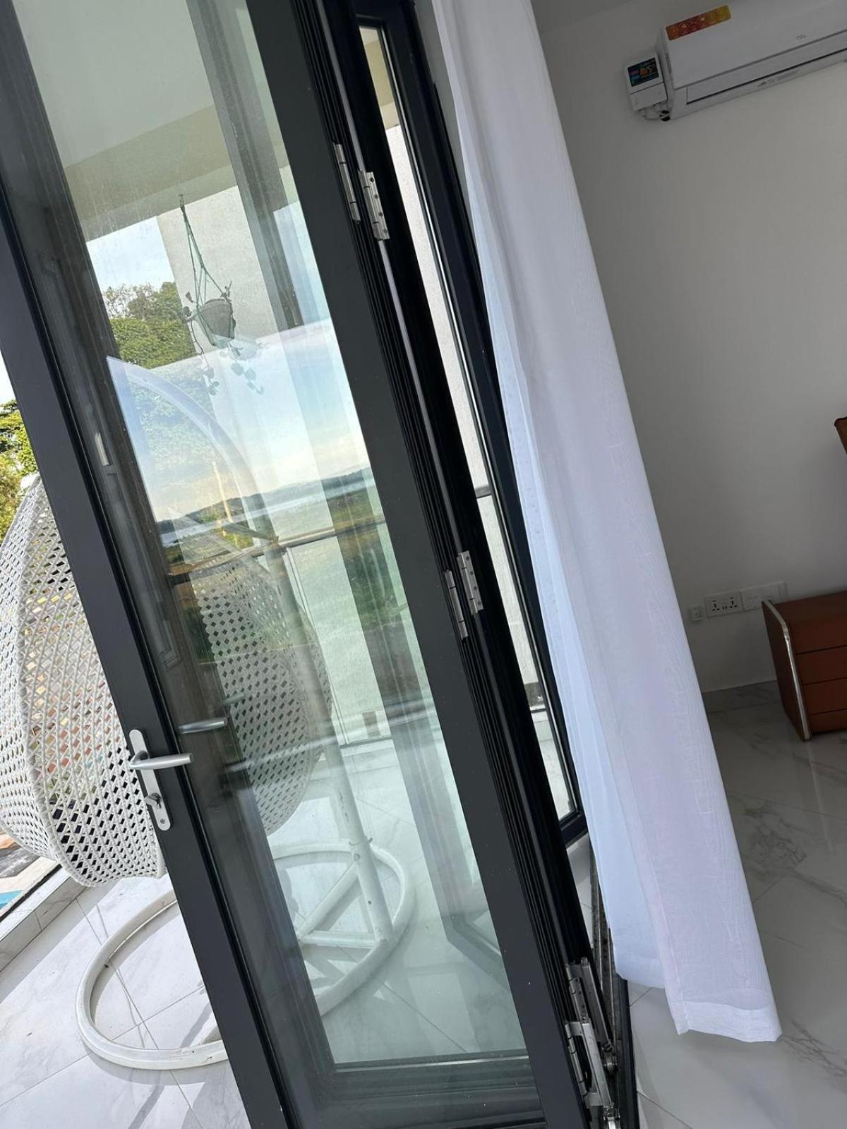 Infinity Pool Villas , Entebbe airport shuttle free parking private pool wifi 24 hr security