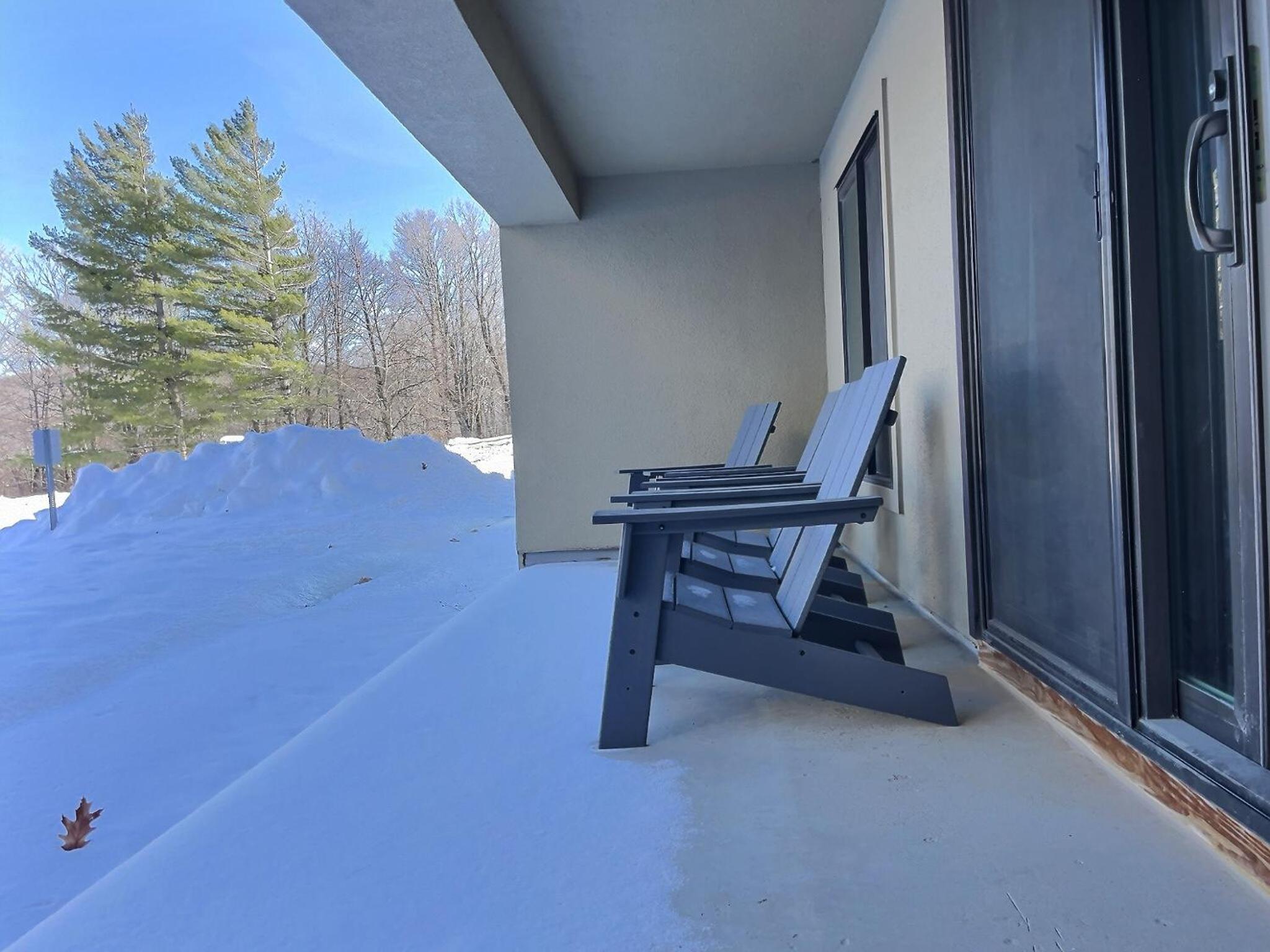 Bearfoot - Shuttle or Walk to Ski, Pool, Hot Tub view 3