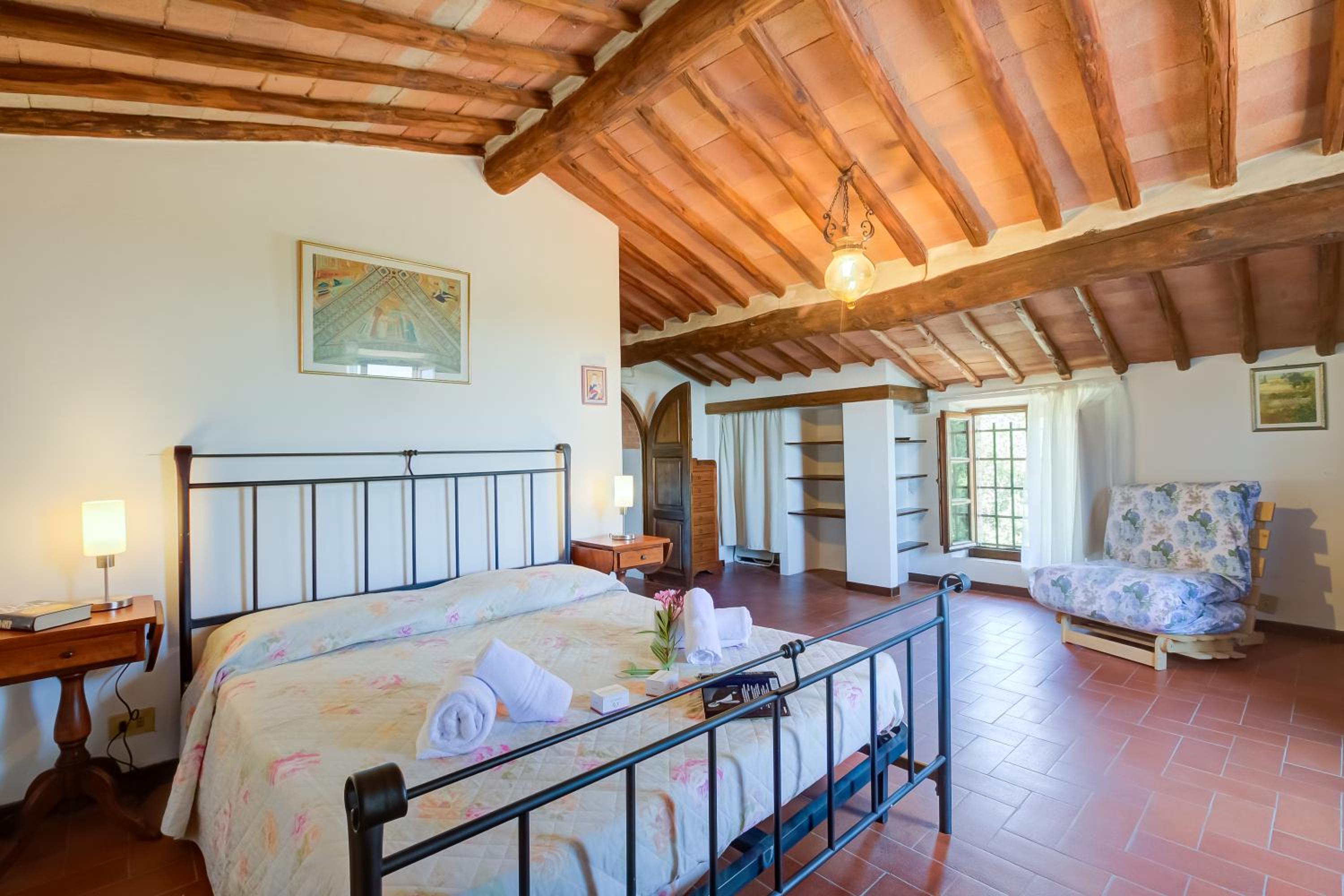 Fiore Di Mandorlo,Panoramic Chianti Hills - Happy Rentals