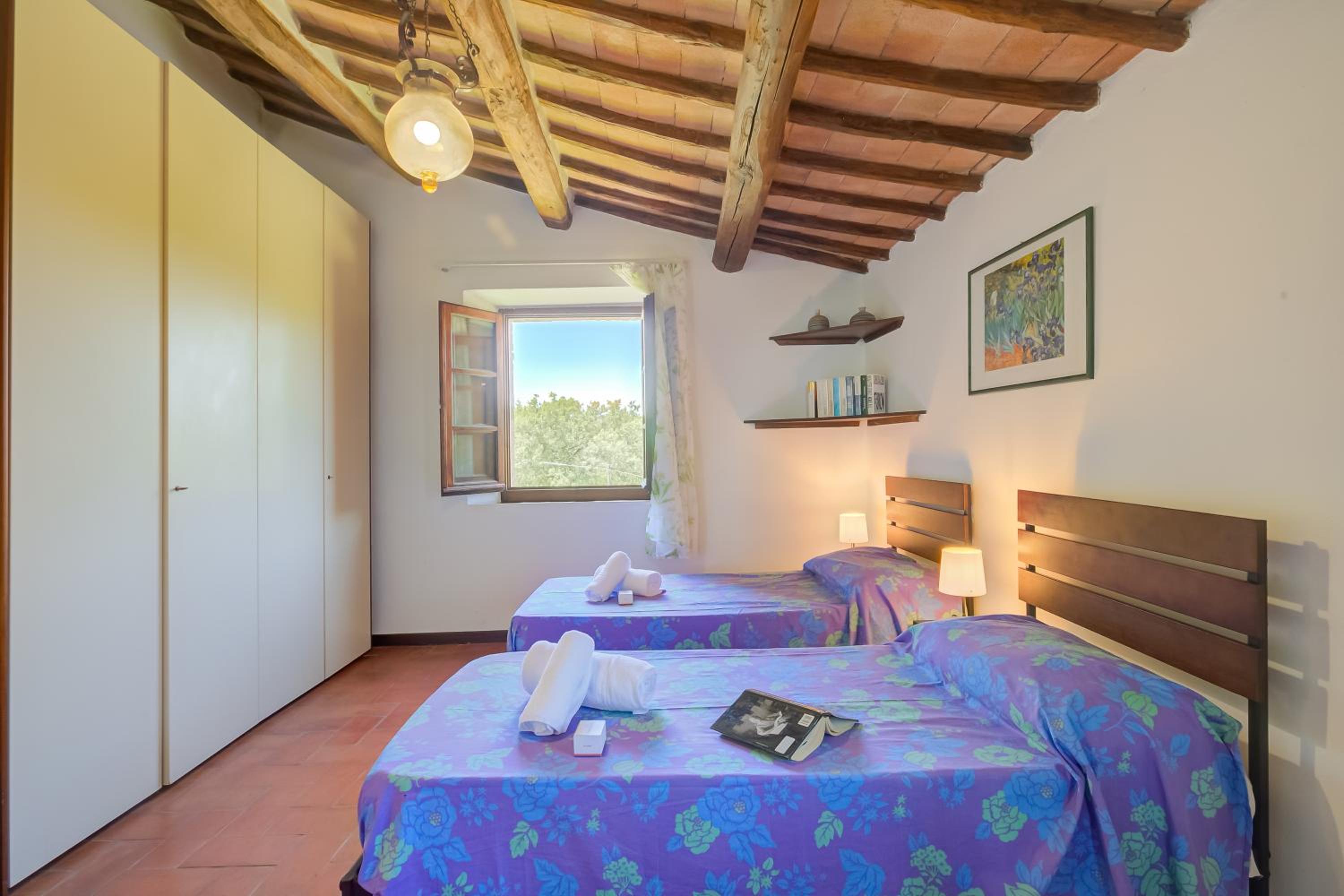 Fiore Di Mandorlo,Panoramic Chianti Hills - Happy Rentals
