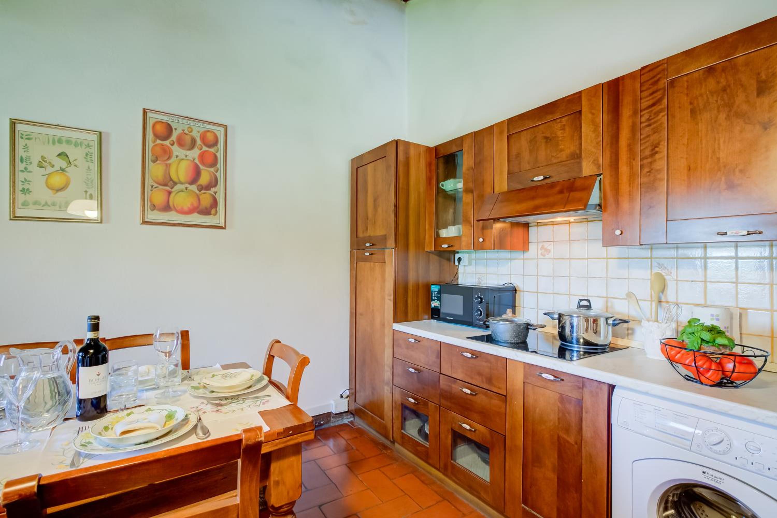 Fiore Di Mandorlo,Panoramic Chianti Hills - Happy Rentals