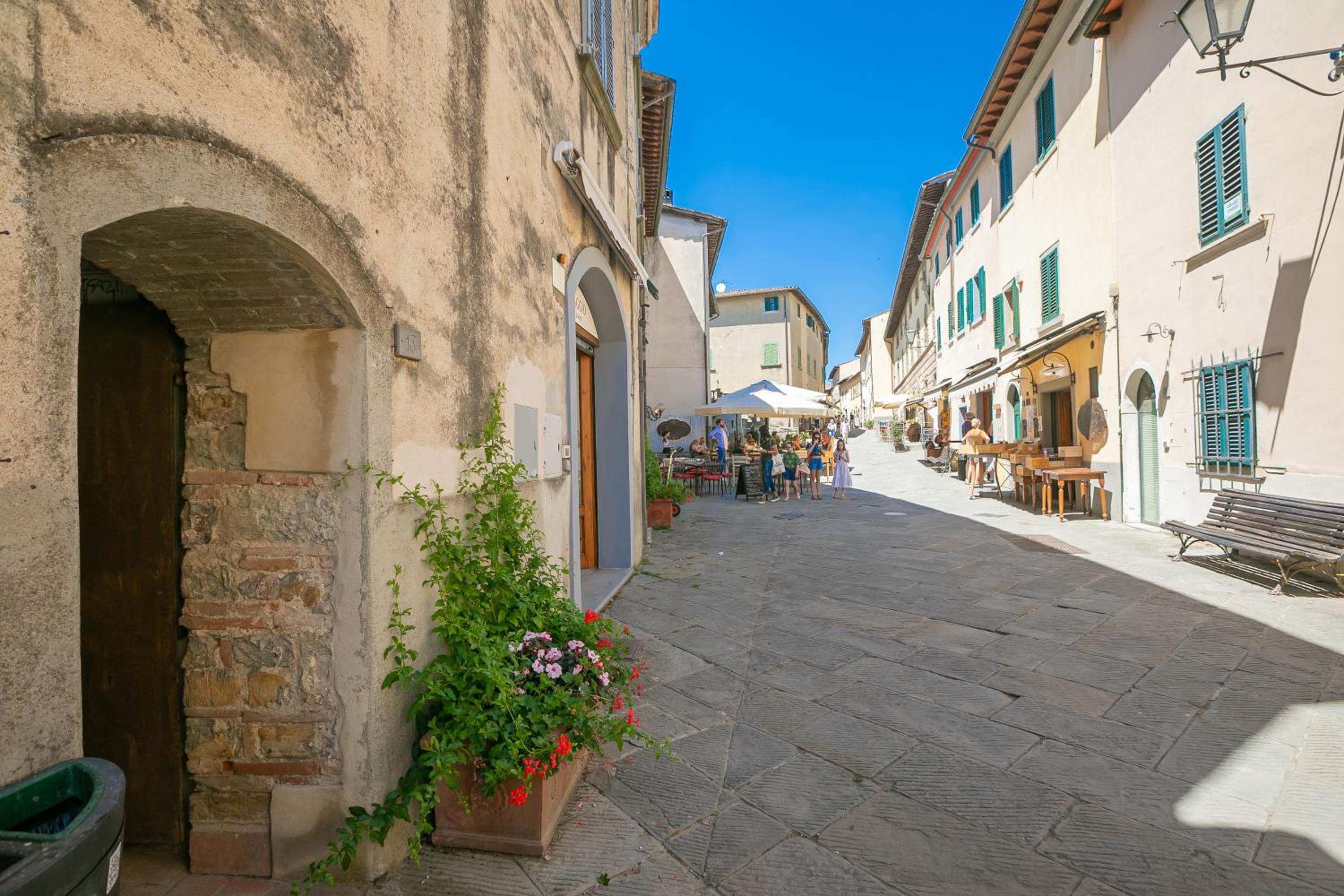 Fiore Di Mandorlo,Panoramic Chianti Hills - Happy Rentals