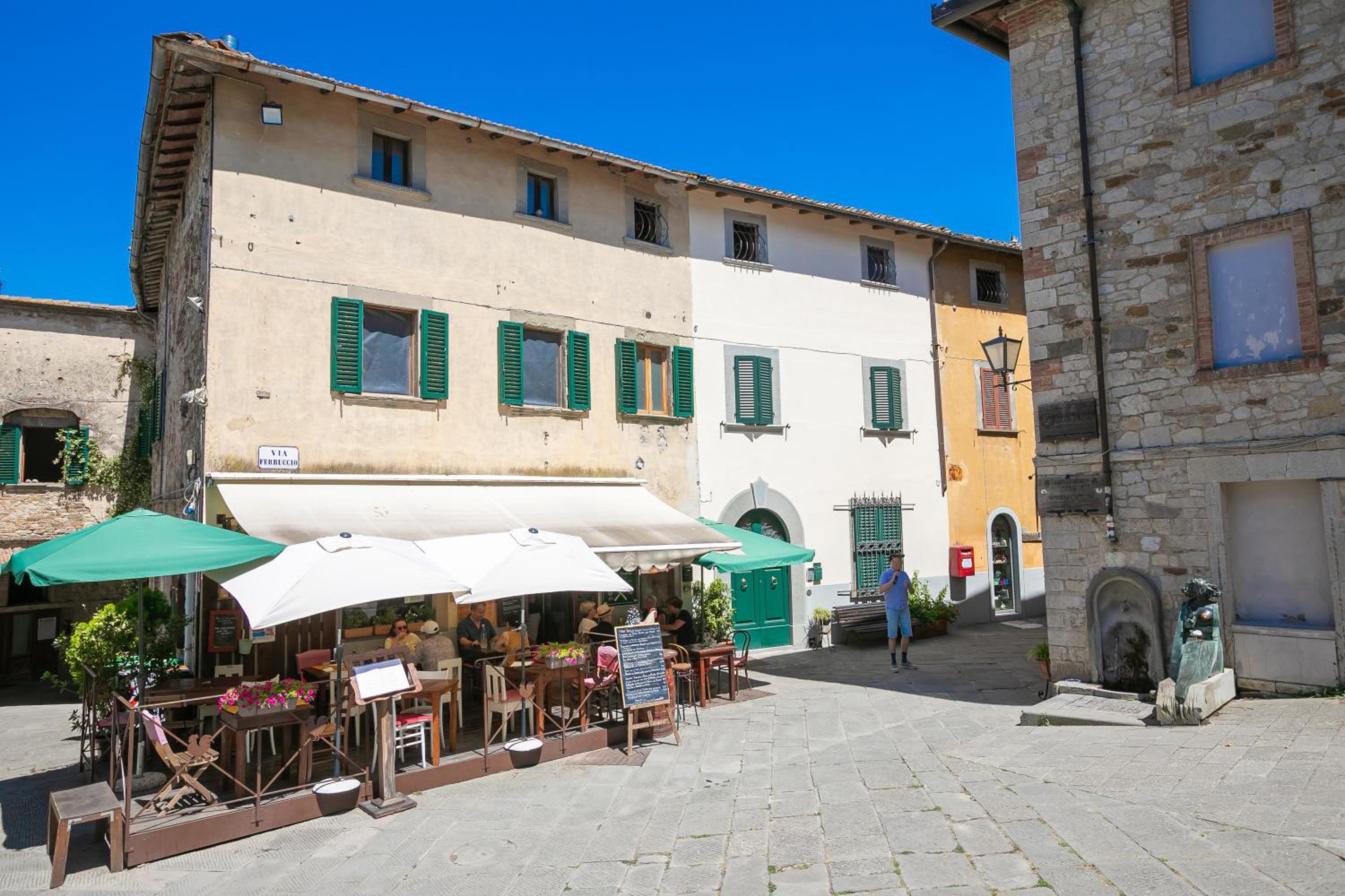 Fiore Di Mandorlo,Panoramic Chianti Hills - Happy Rentals