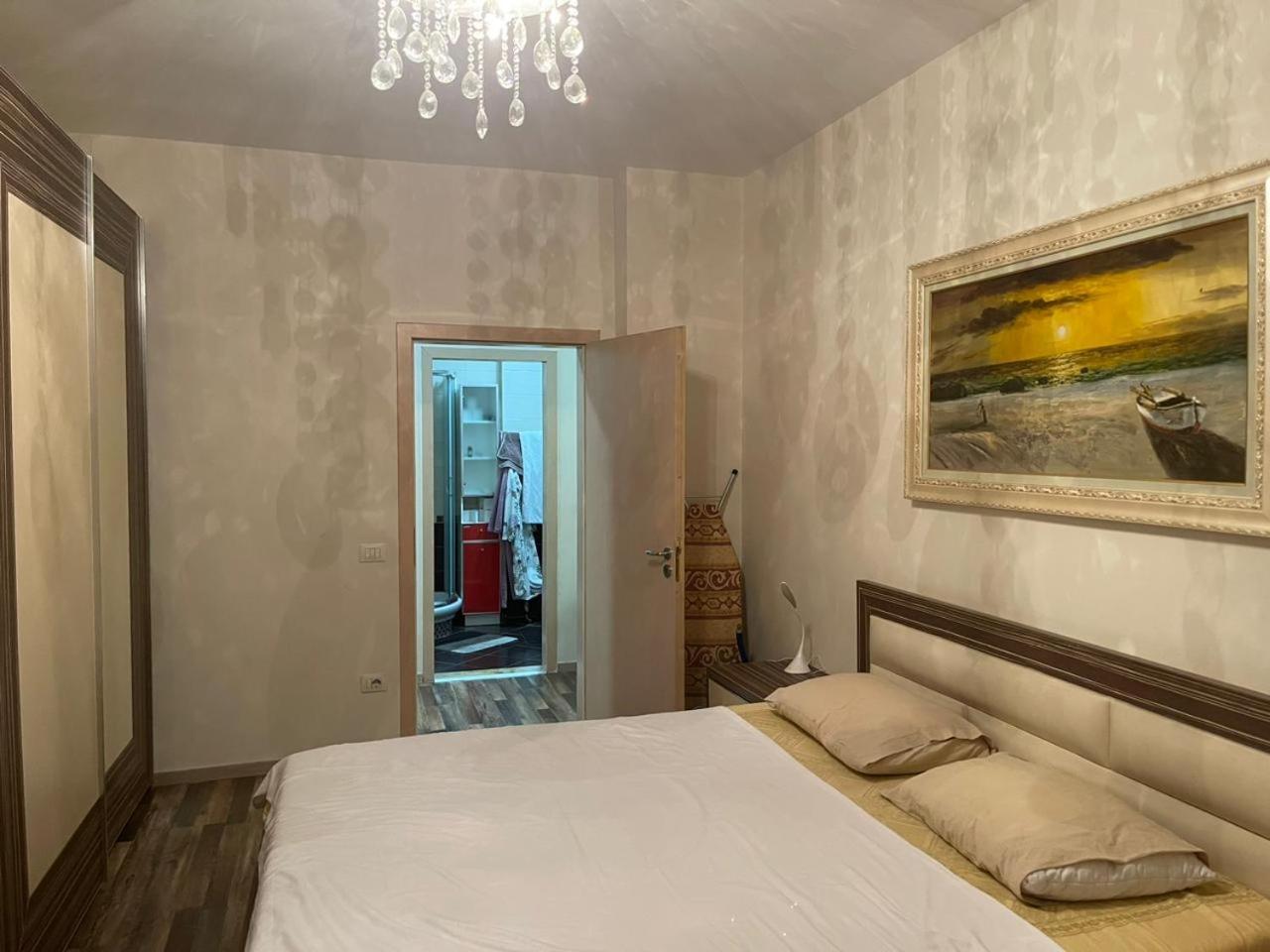 Tirana Perla