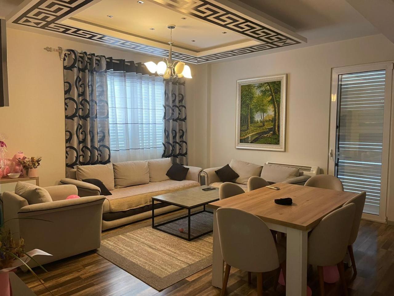 Tirana Perla