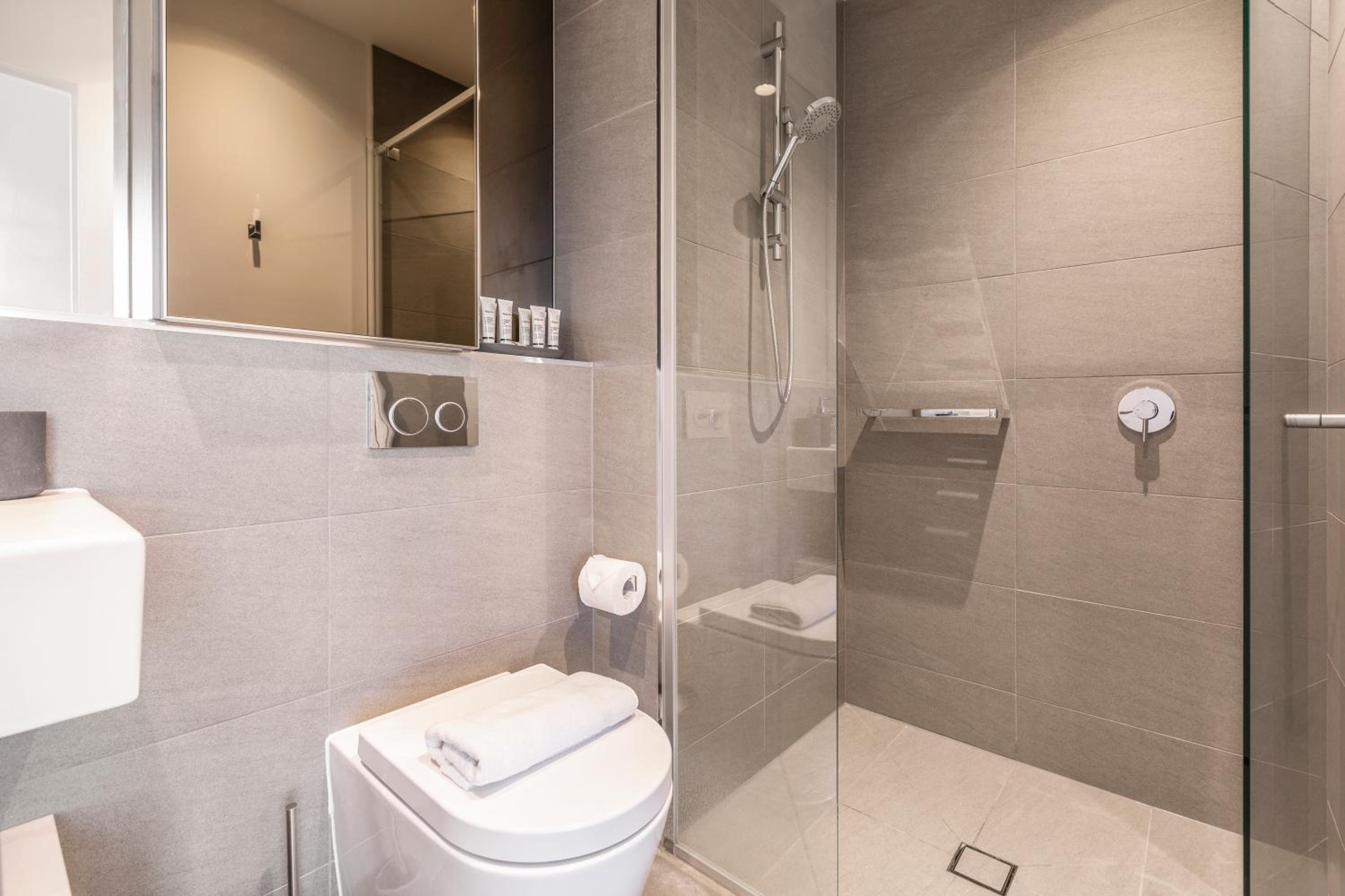 West Side Contemporary Pad in Shopping Precinct