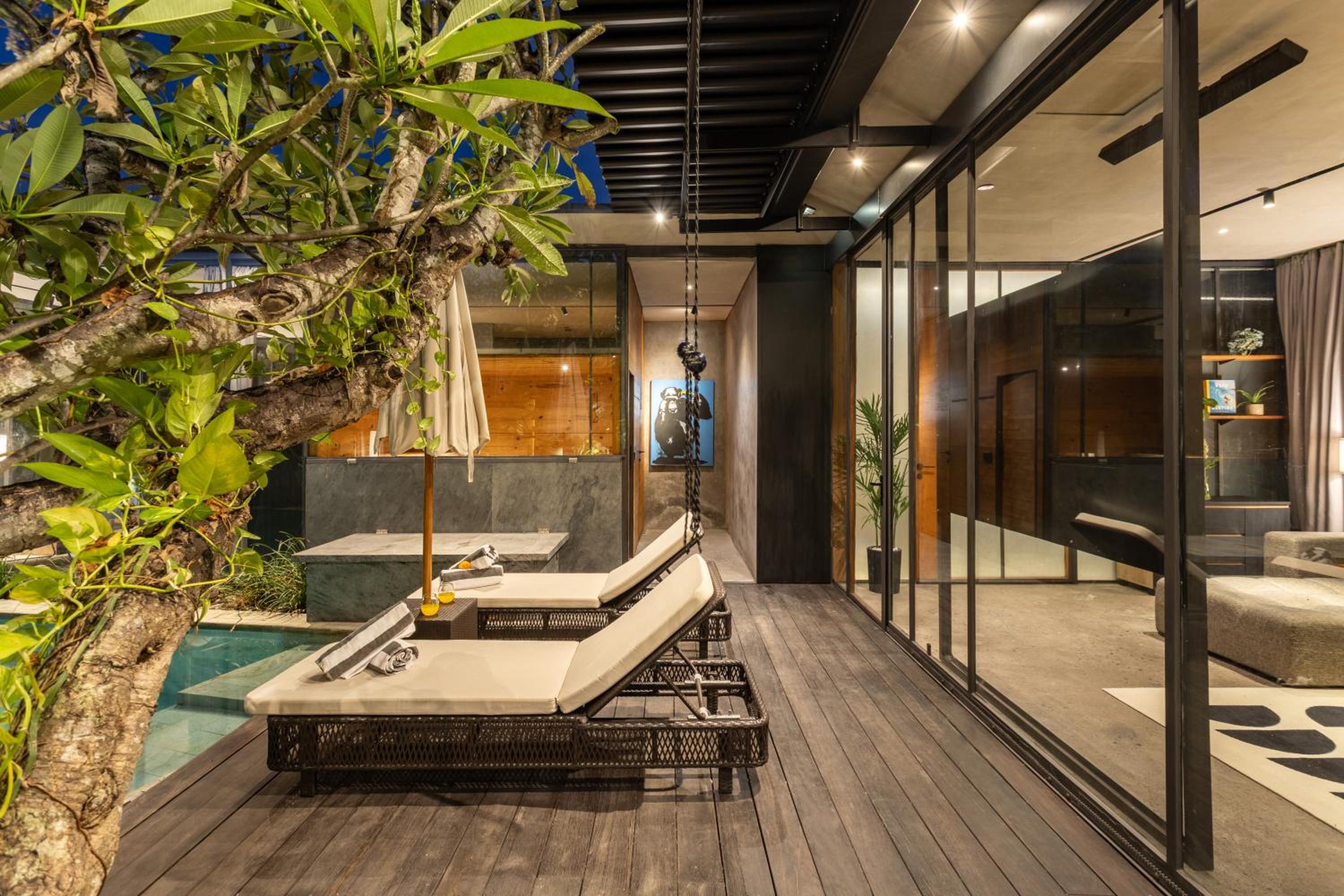 Luxury Industrial Villa with Sauna and Highend Amenities