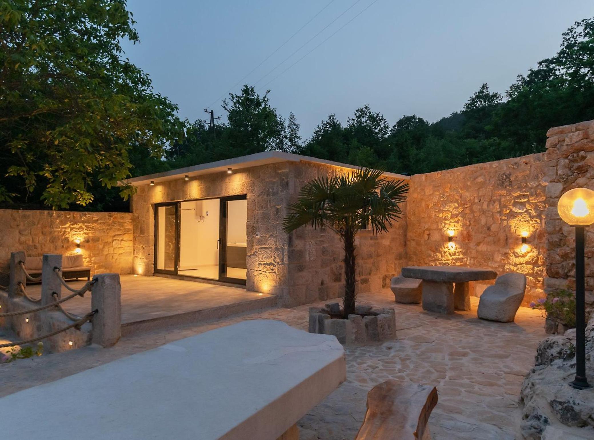 Villa Mia 2