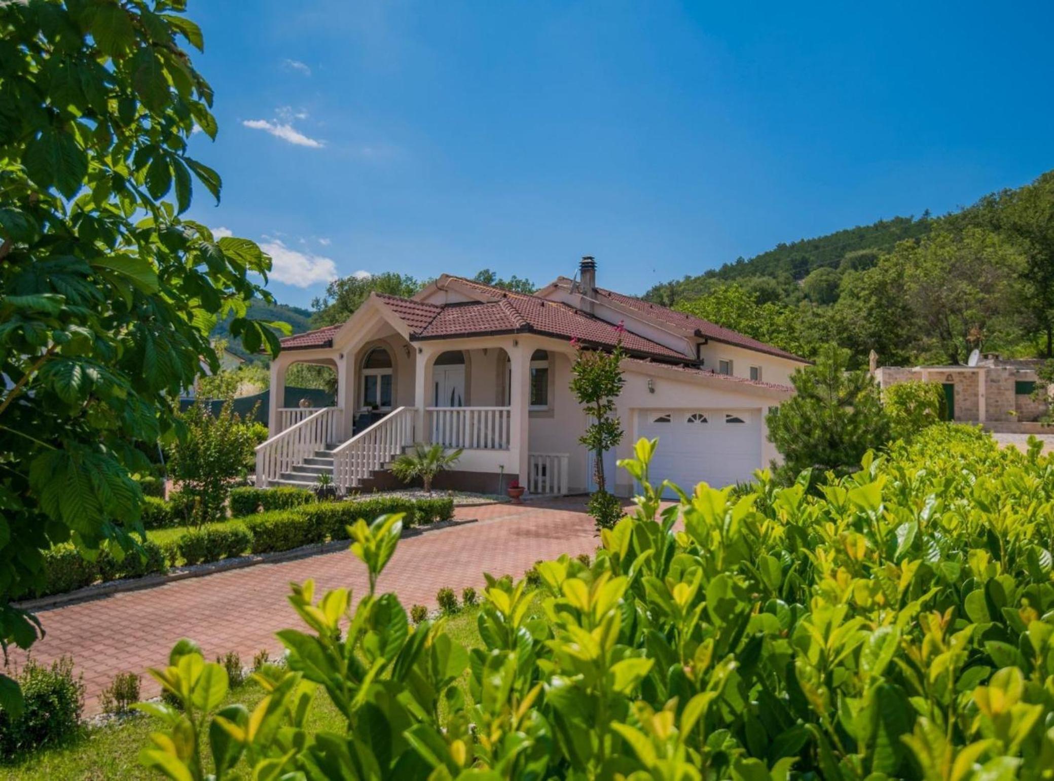 Villa Mia 2