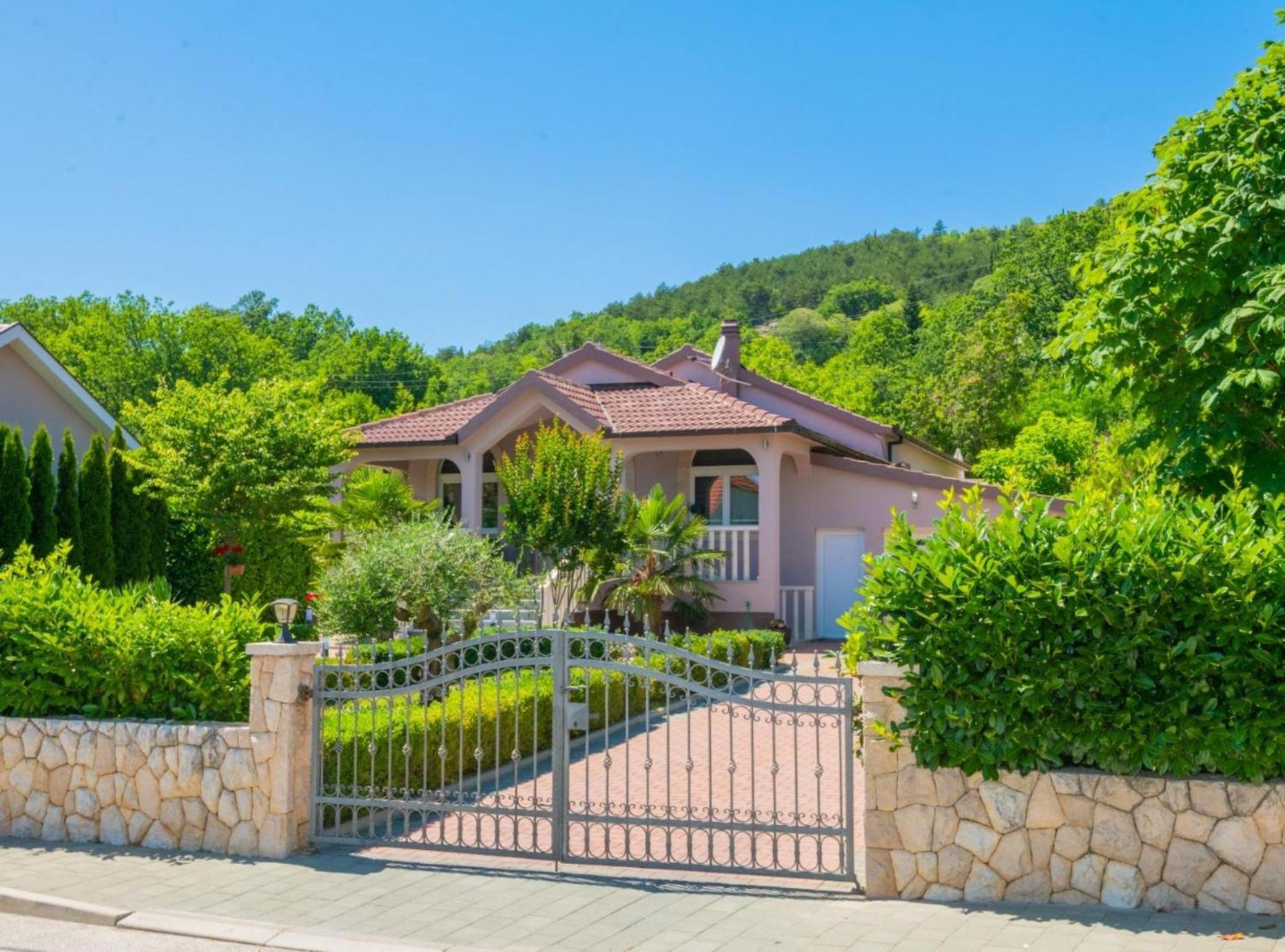 Villa Mia 2