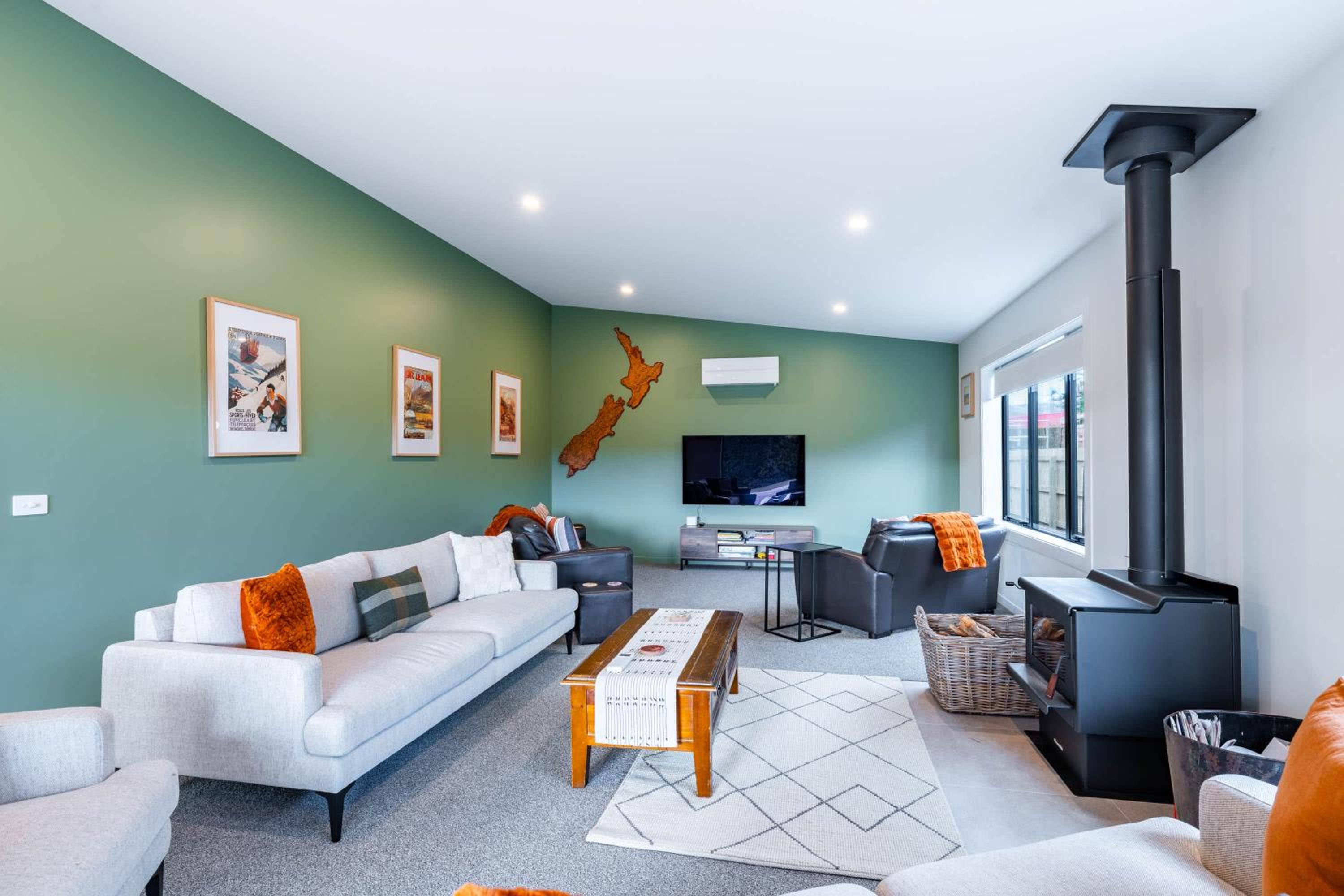 Contemporary Thyme Cottage view 4