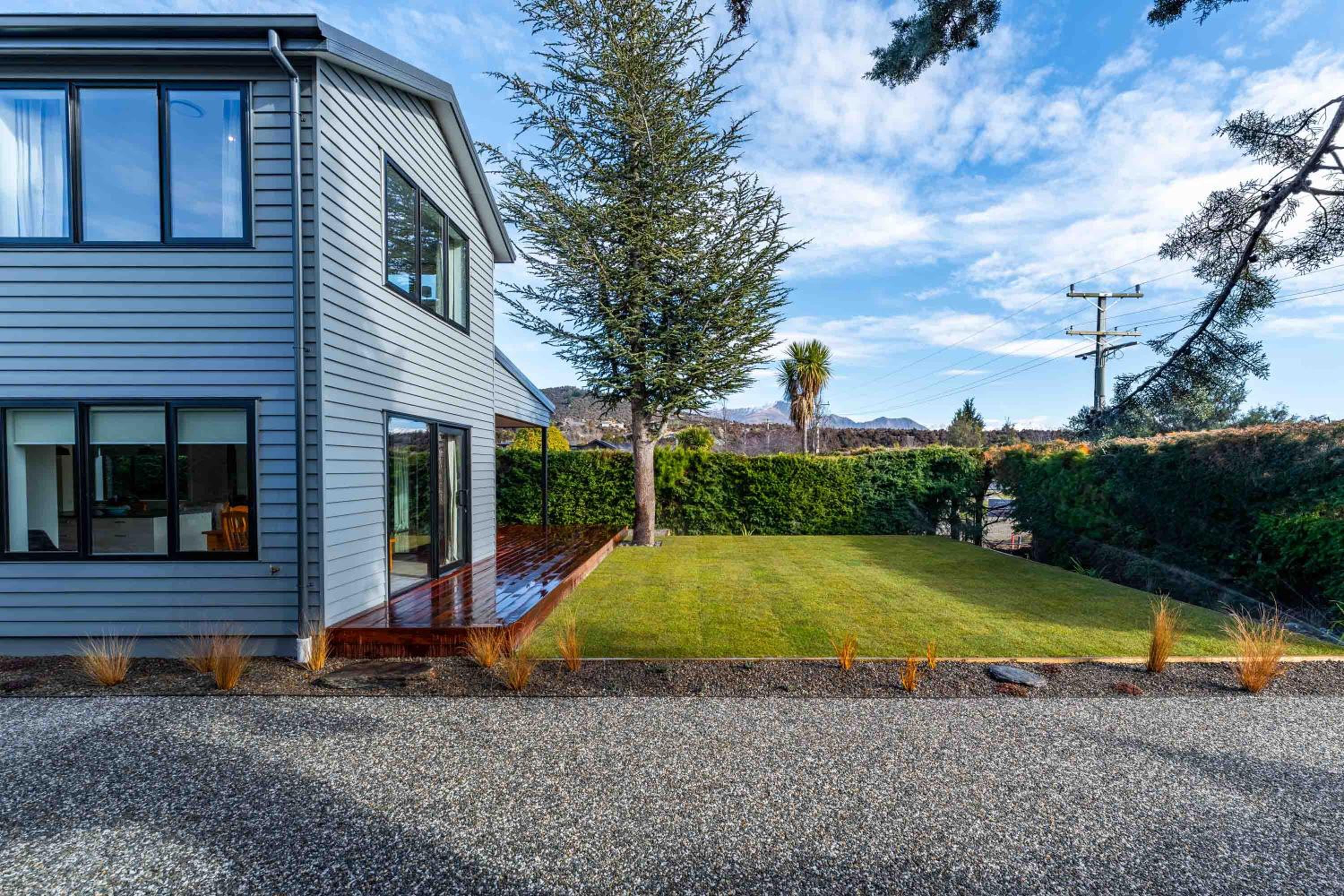 Contemporary Thyme Cottage view 5