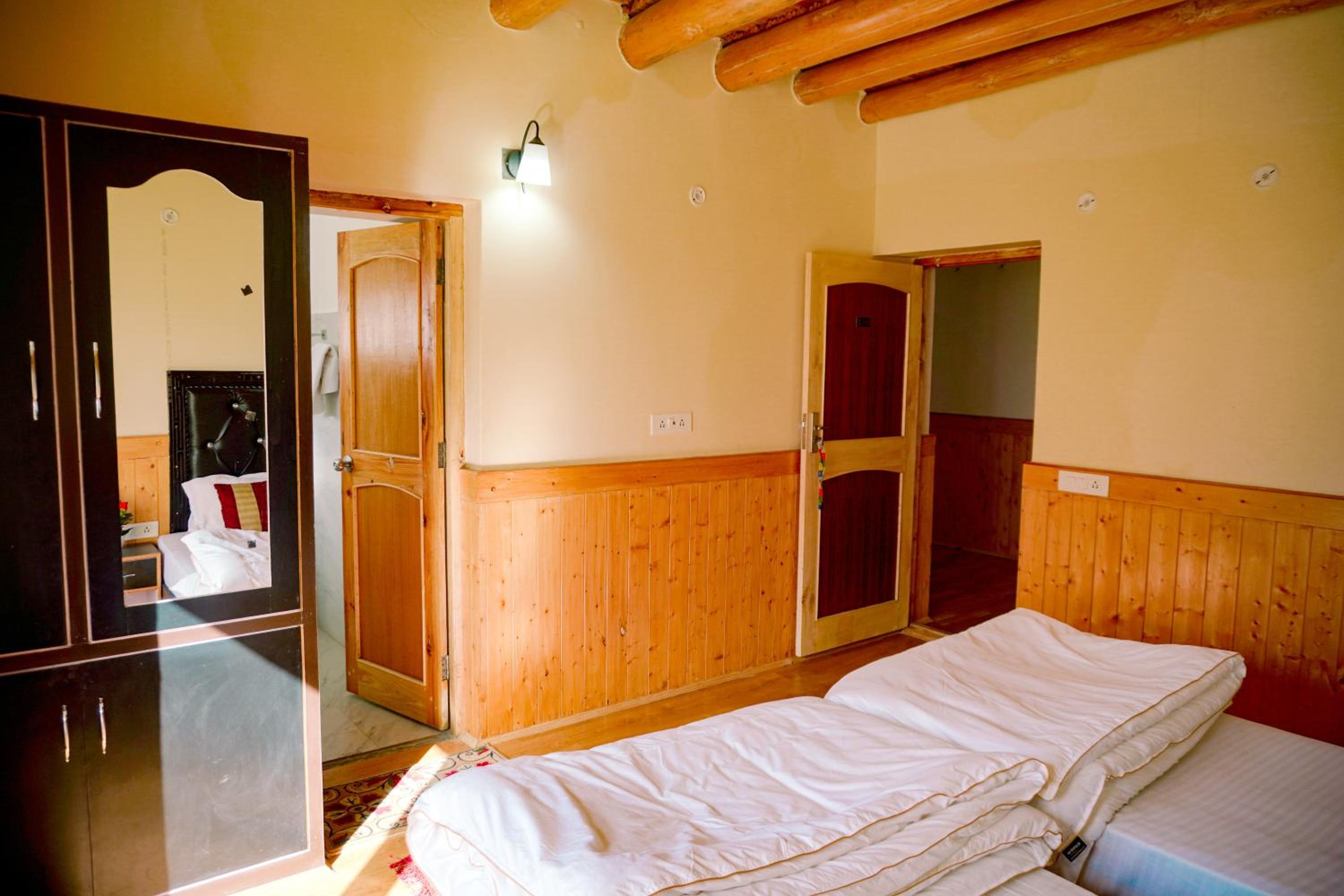 Sumoor Lodge view 5