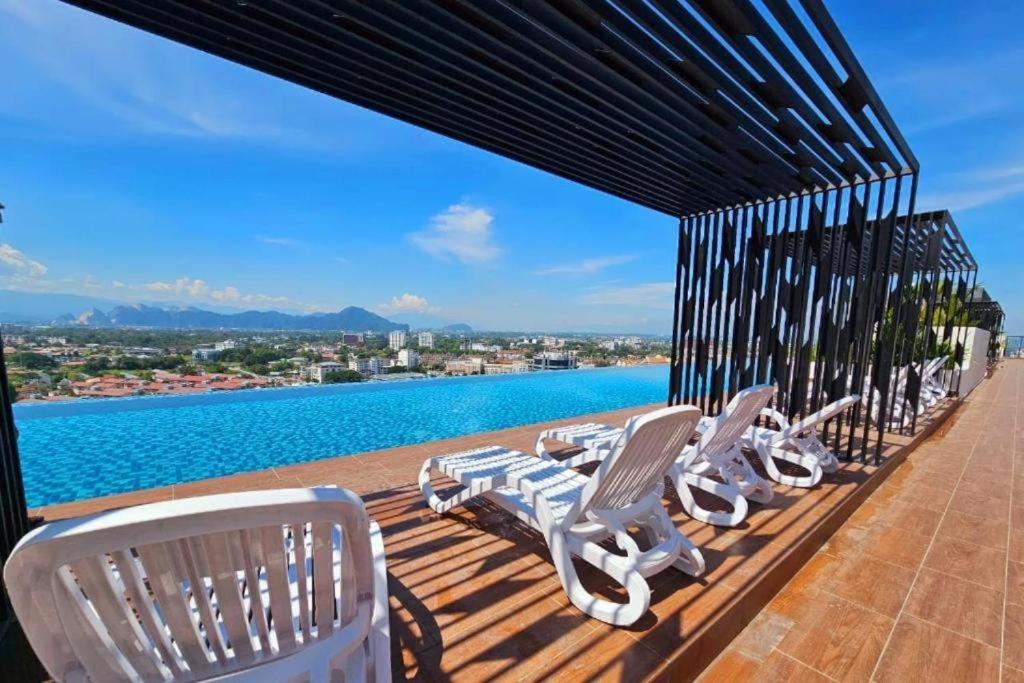 JOMSTAY - Horizon Suites Ipoh Town Skypool photo 4