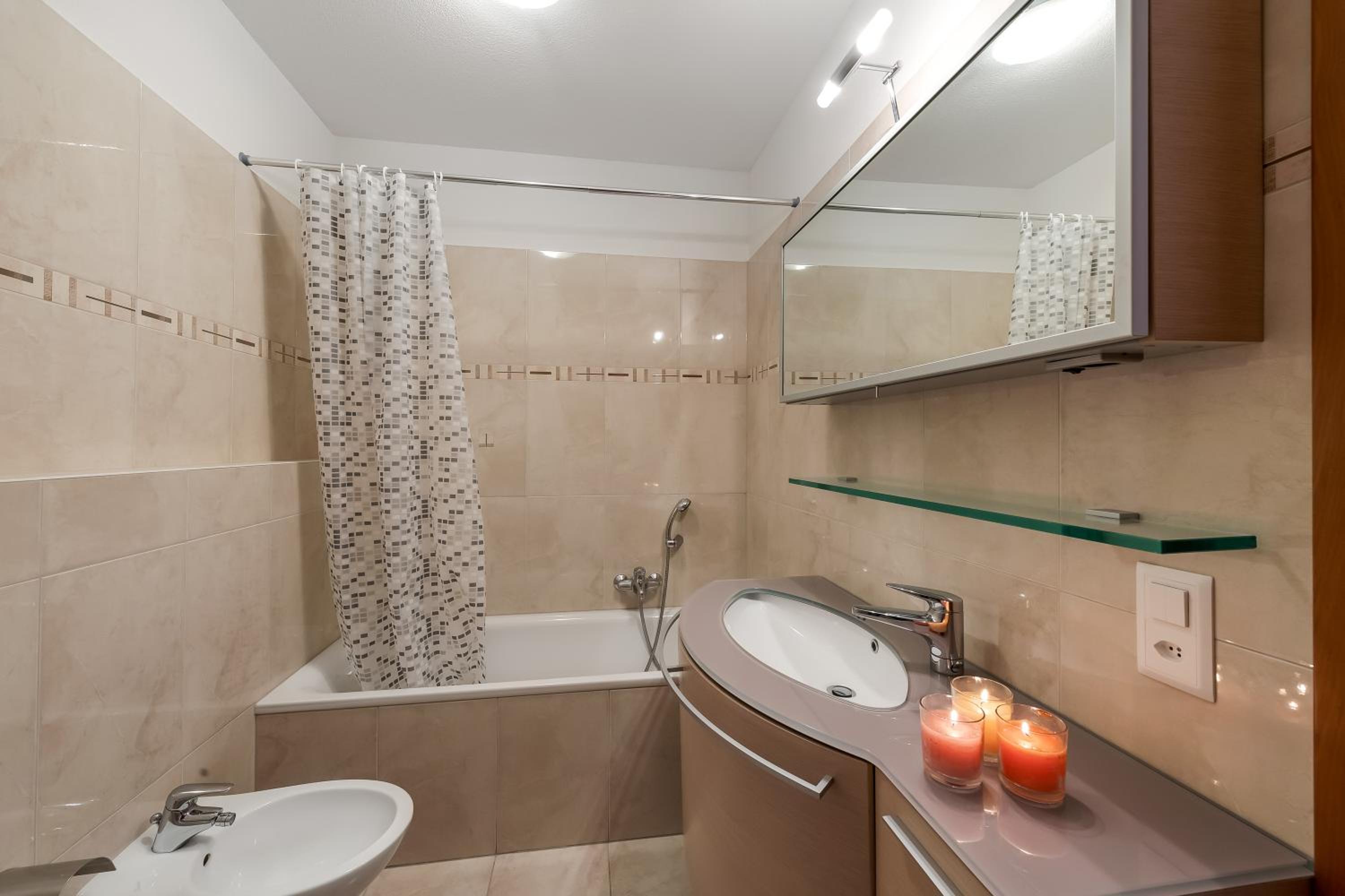 Vernate Lugano Lake Sweet View - Happy Rentals
