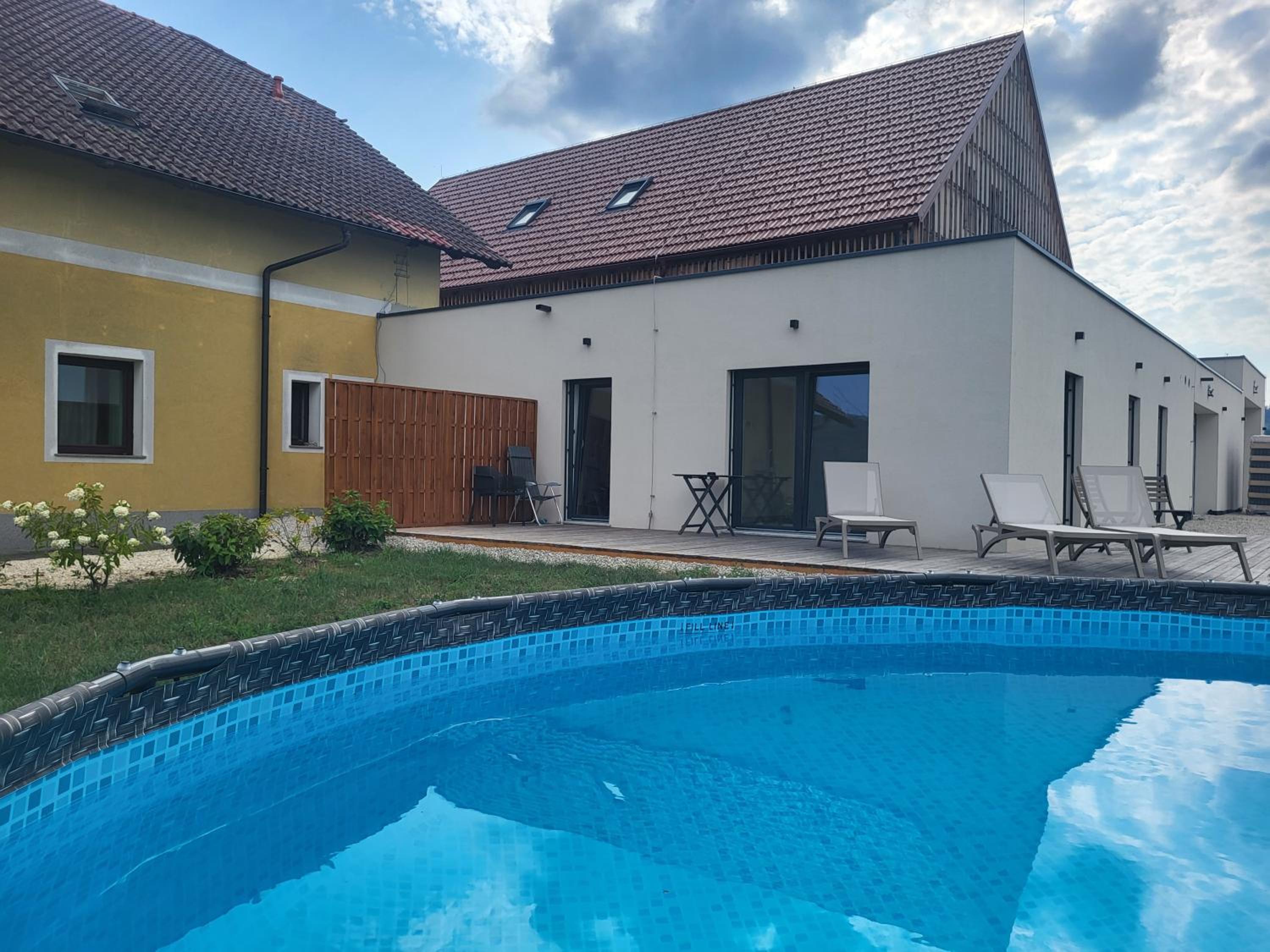 WINERY AND APARTMENTS MAROF