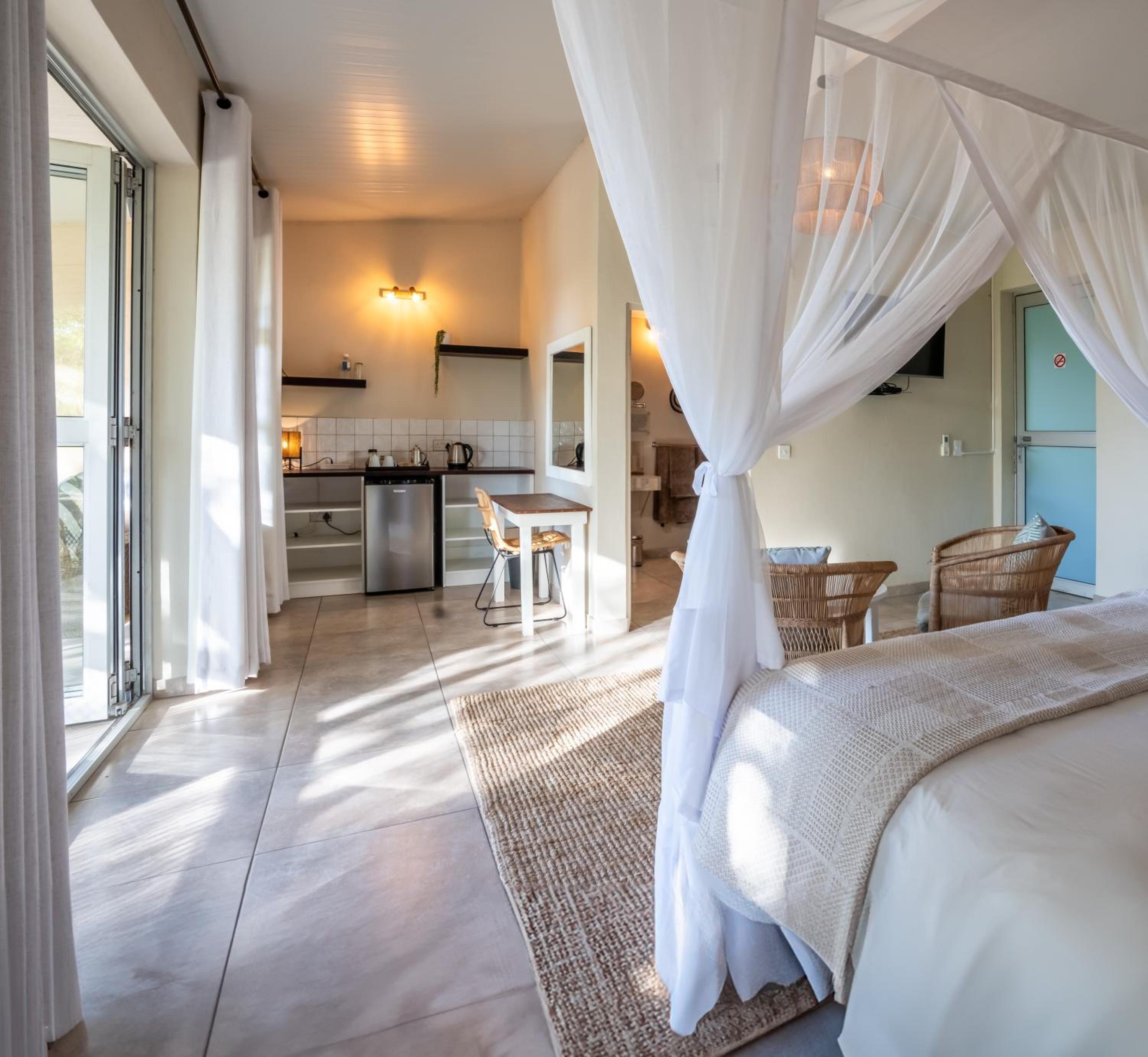 The Waterfront, Maun