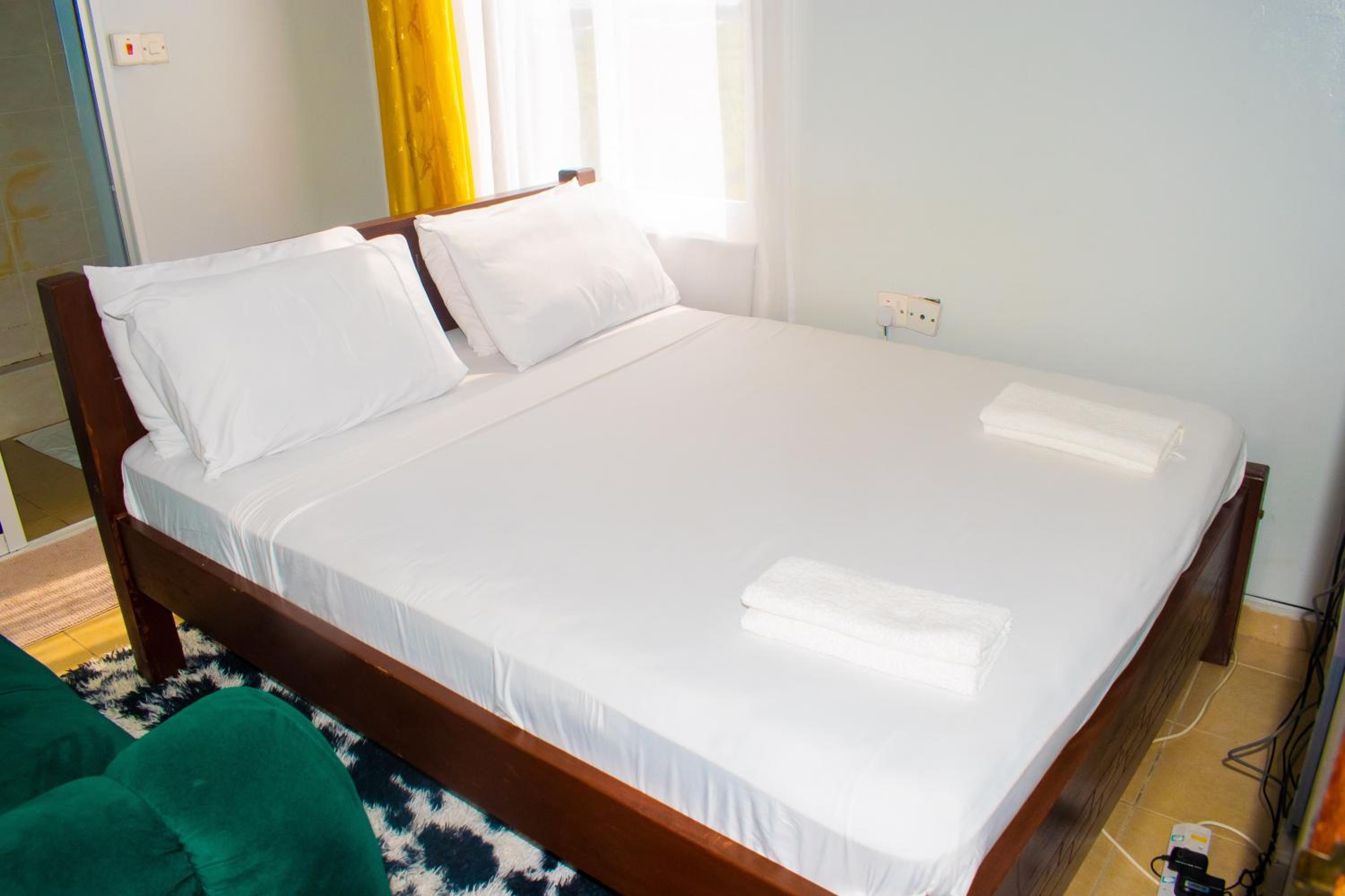 Elegant & Classy Stays - Studio Apartment view 2