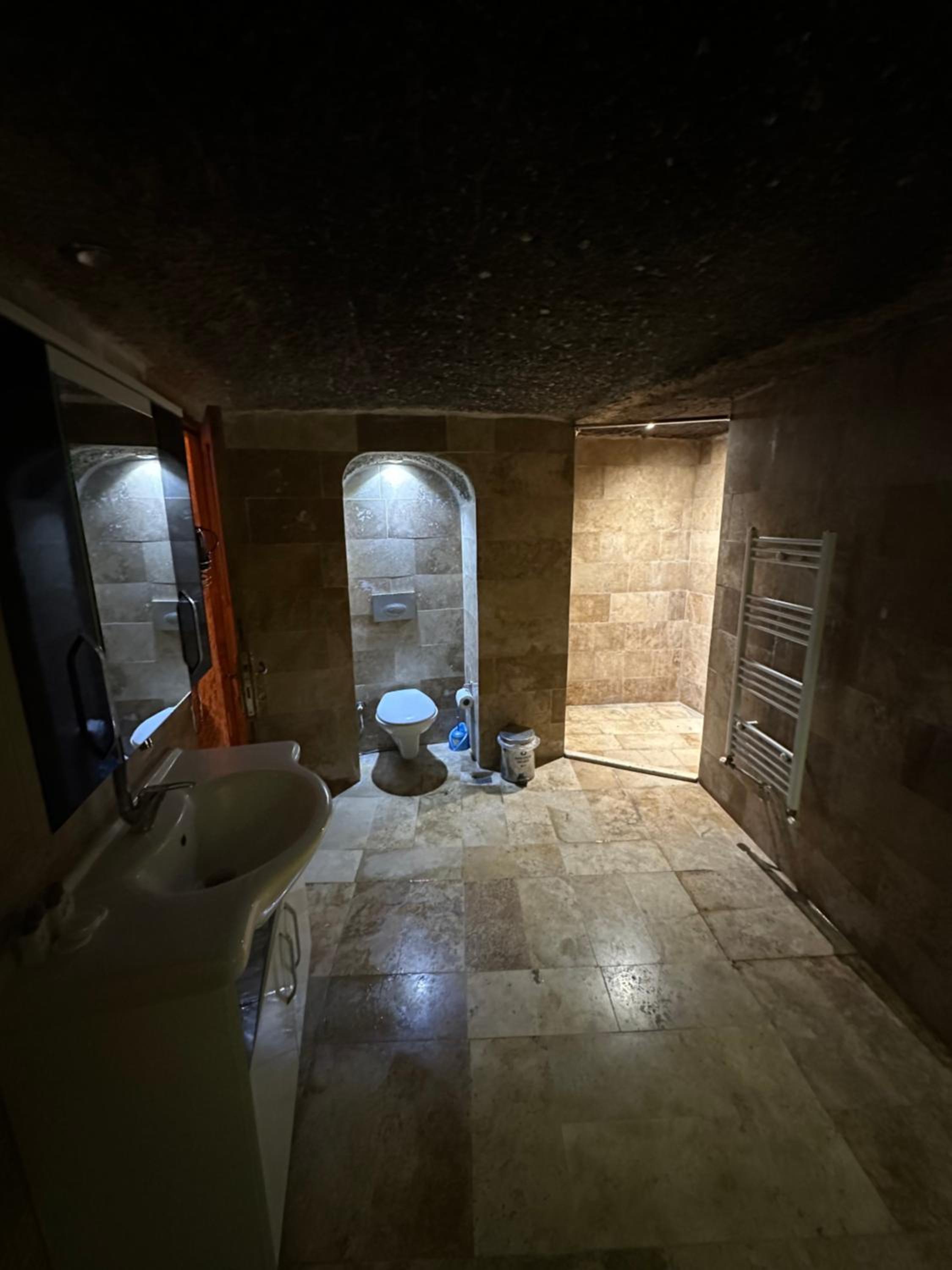 Coco Cave - Image 124