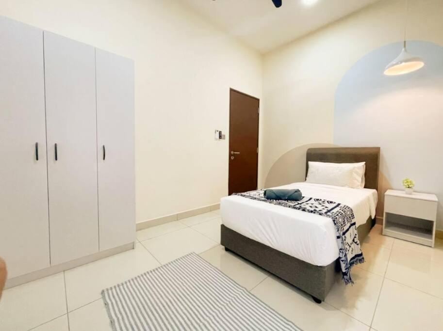 Cheras KL Premium 3B2B by Luvit Stay