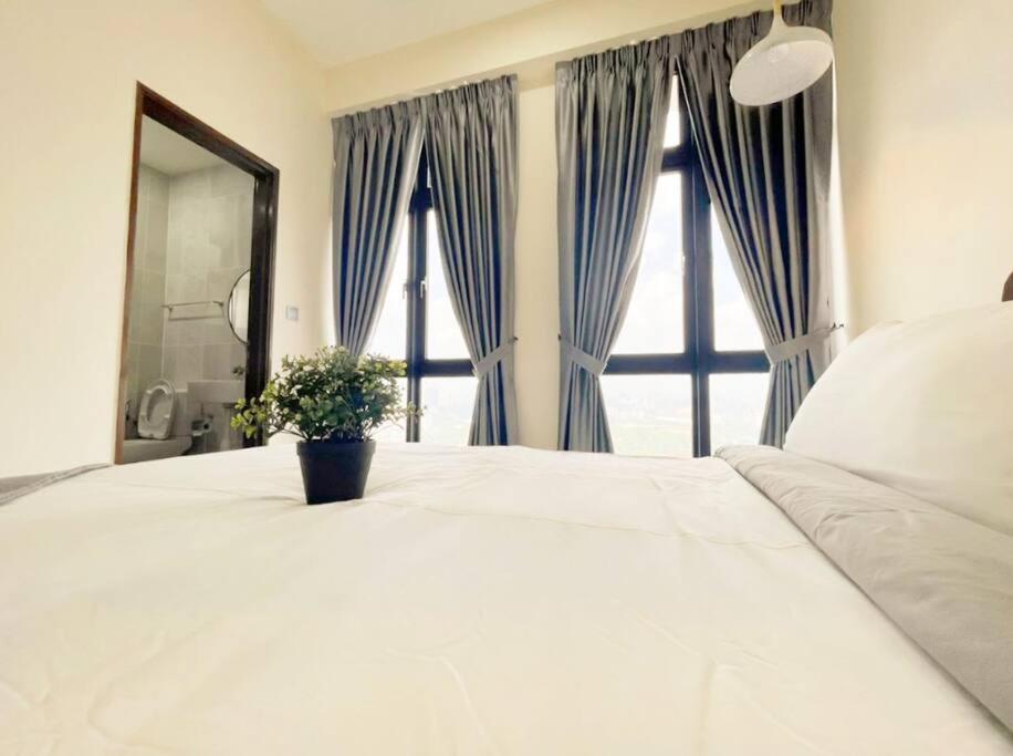 Cheras KL Premium 3B2B by Luvit Stay