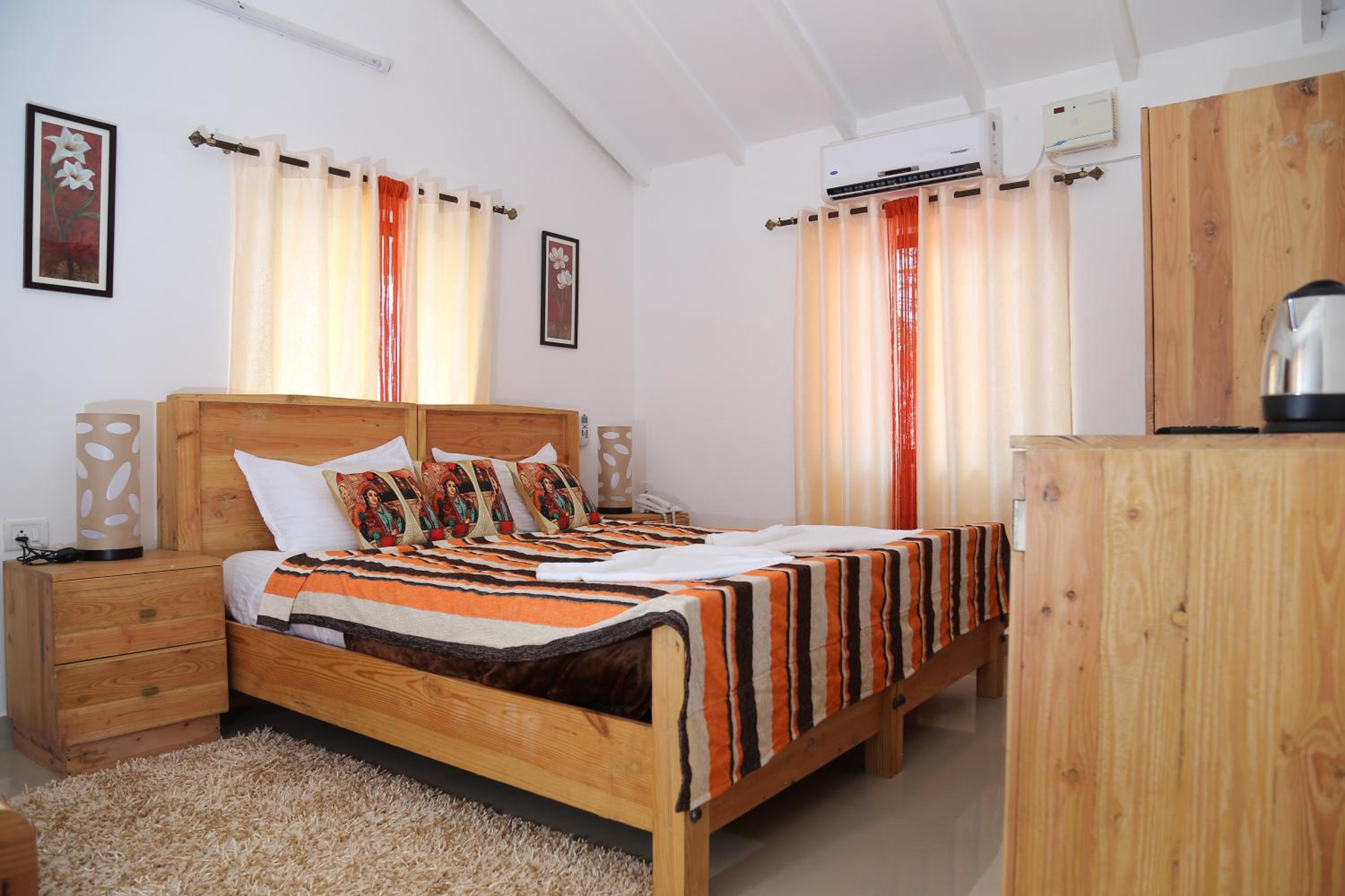Villa Baywalk Goa - 200 meters from Morjim Beach