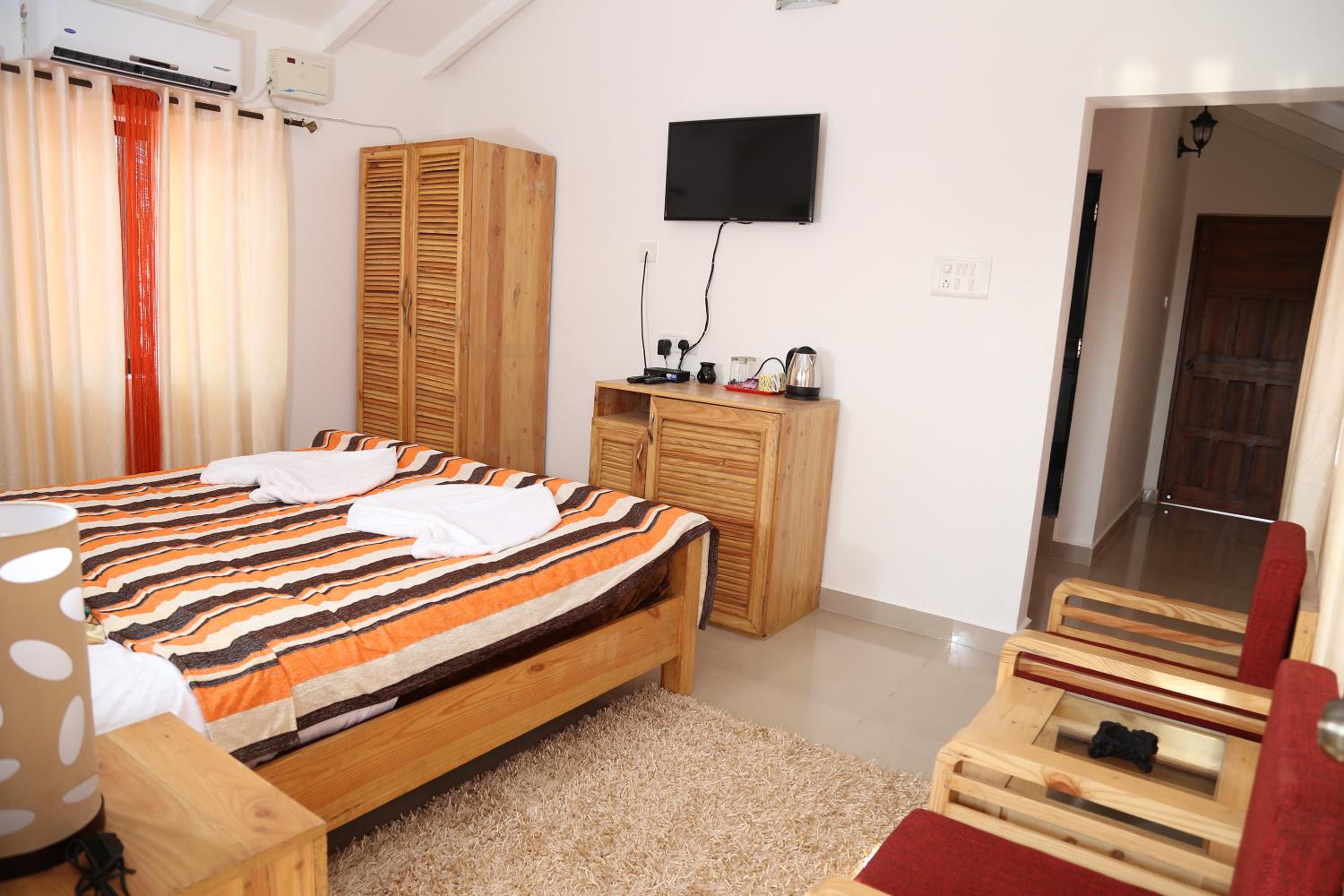 Villa Baywalk Goa - 200 meters from Morjim Beach