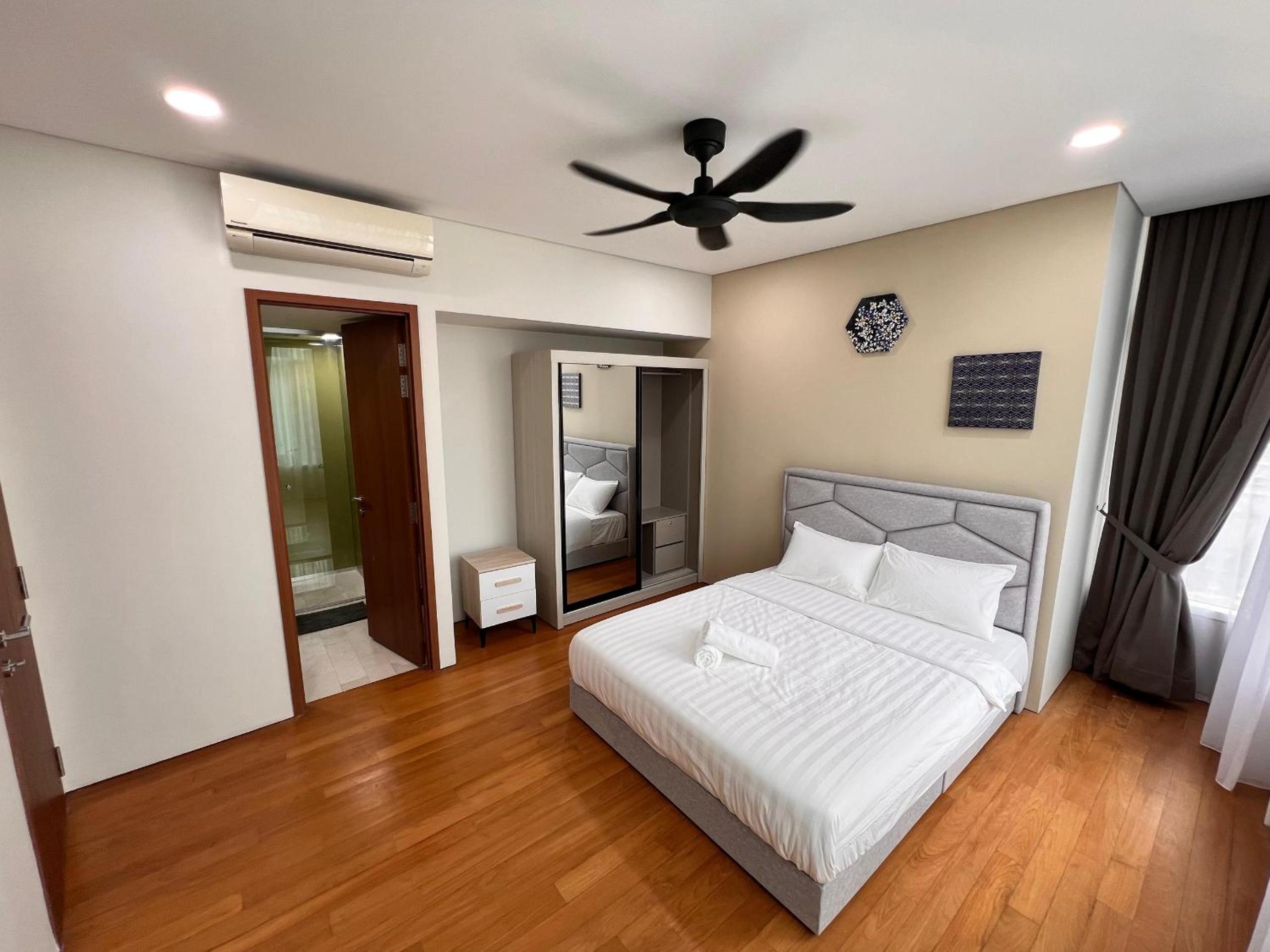 Sky Suites at KLCC by Mitstay