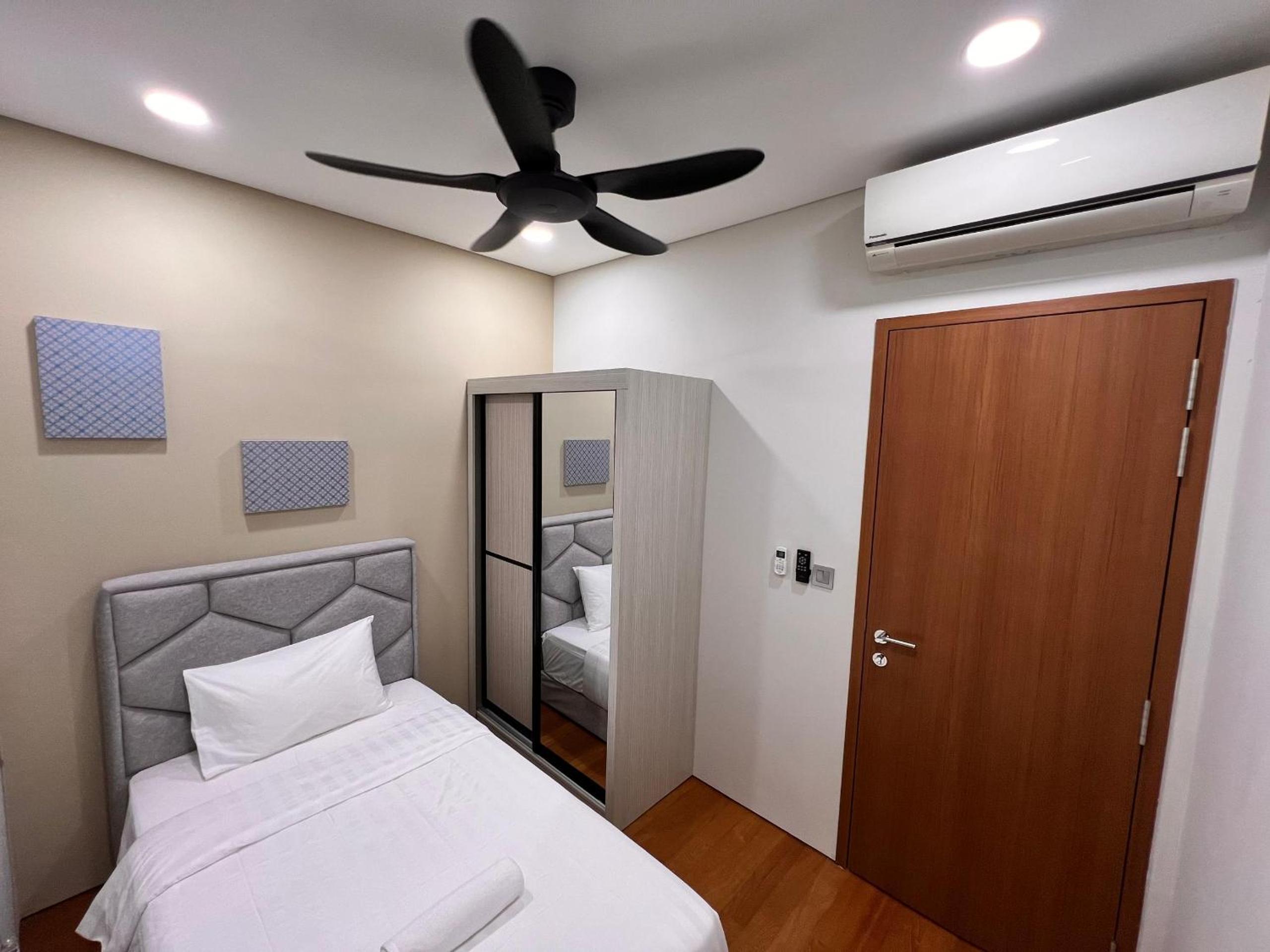Sky Suites at KLCC by Mitstay