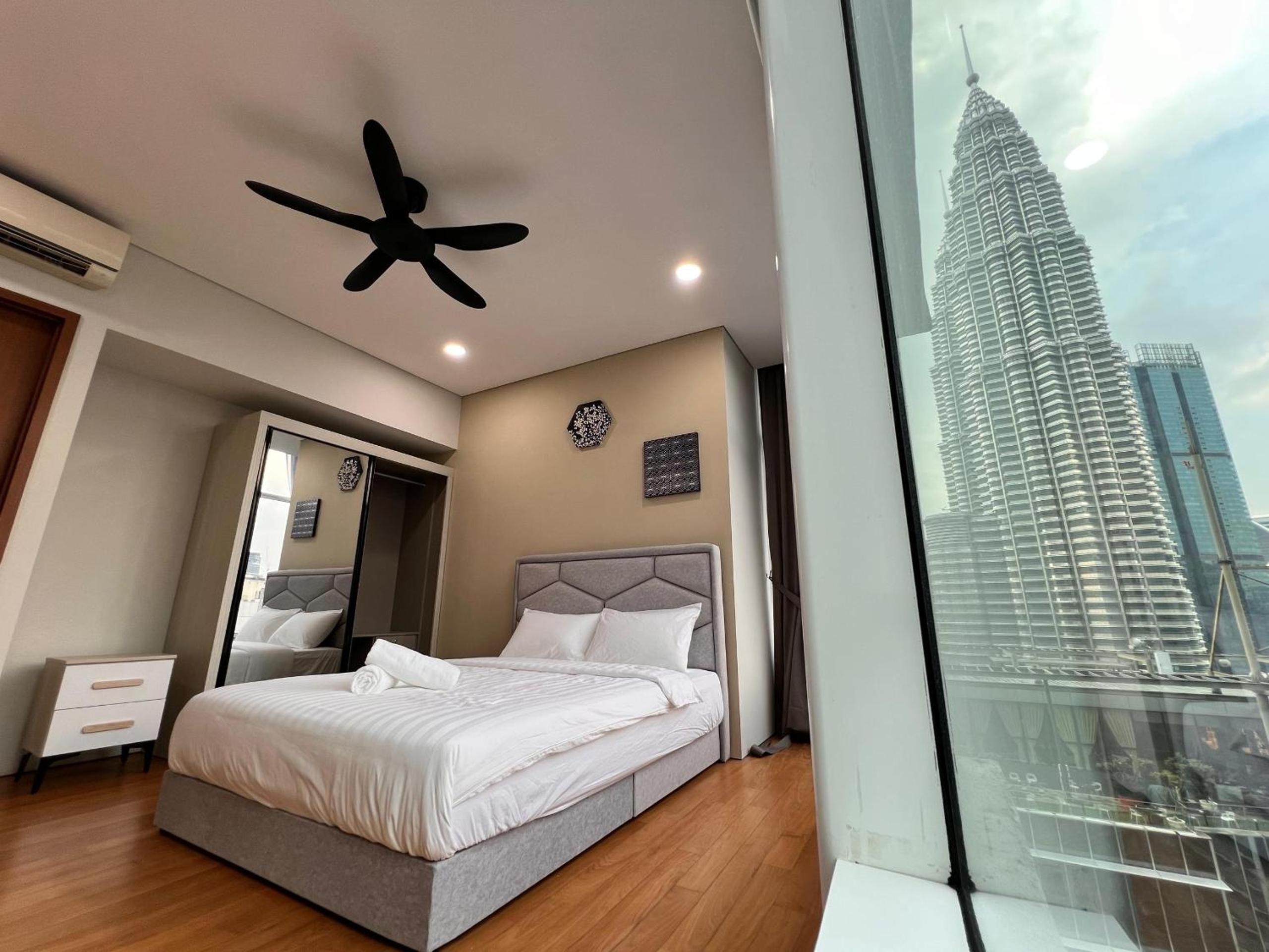 Sky Suites at KLCC by Mitstay