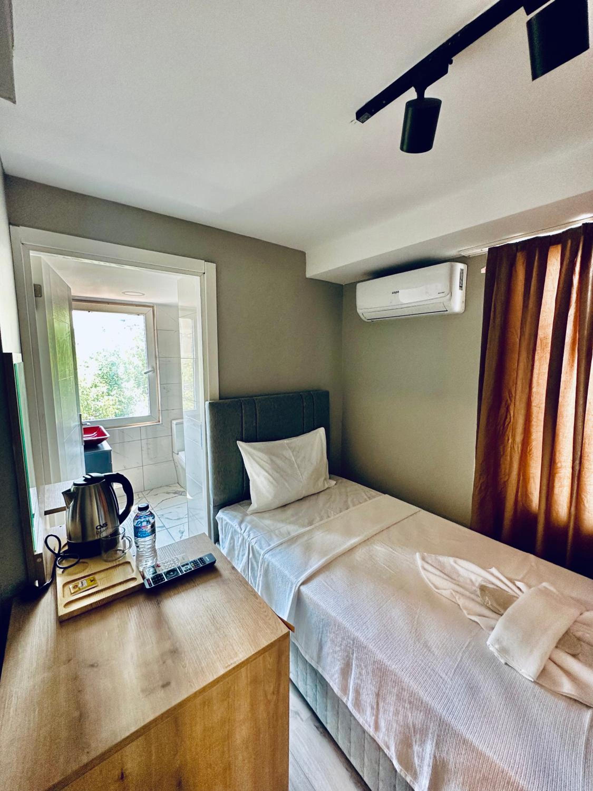 The Hera Gold Hotel - Image 8