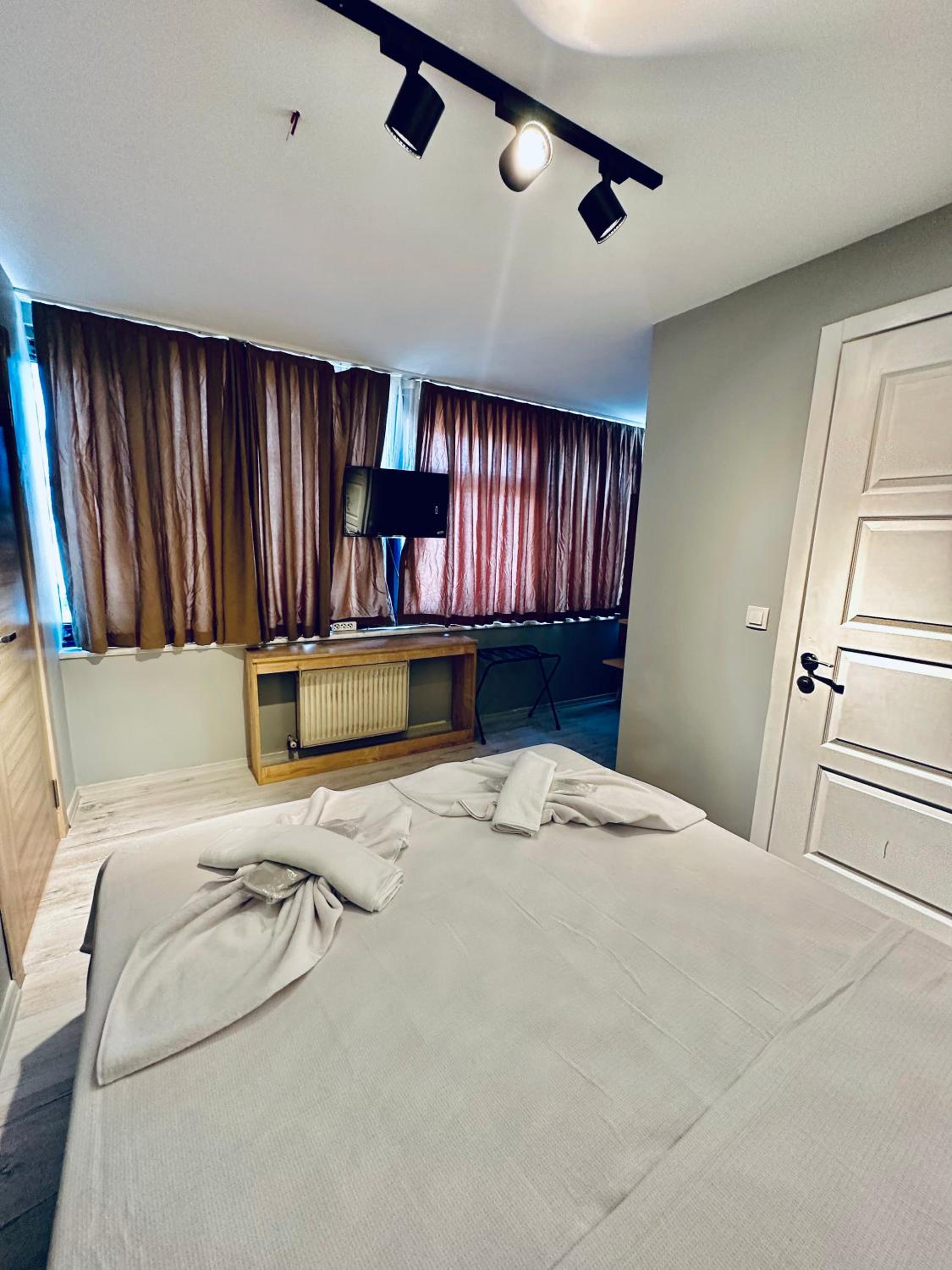 The Hera Gold Hotel - Image 30