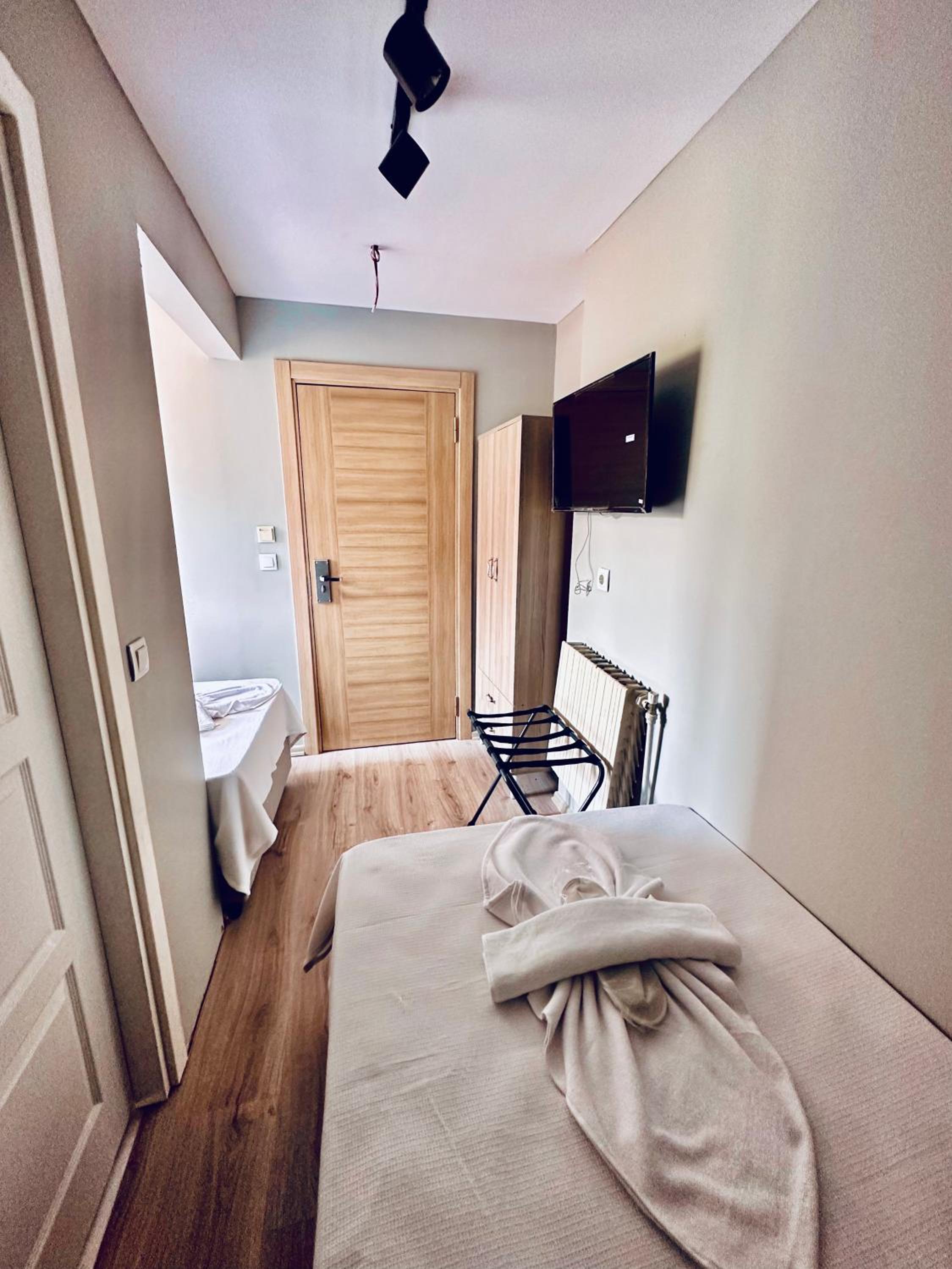 The Hera Gold Hotel - Image 13