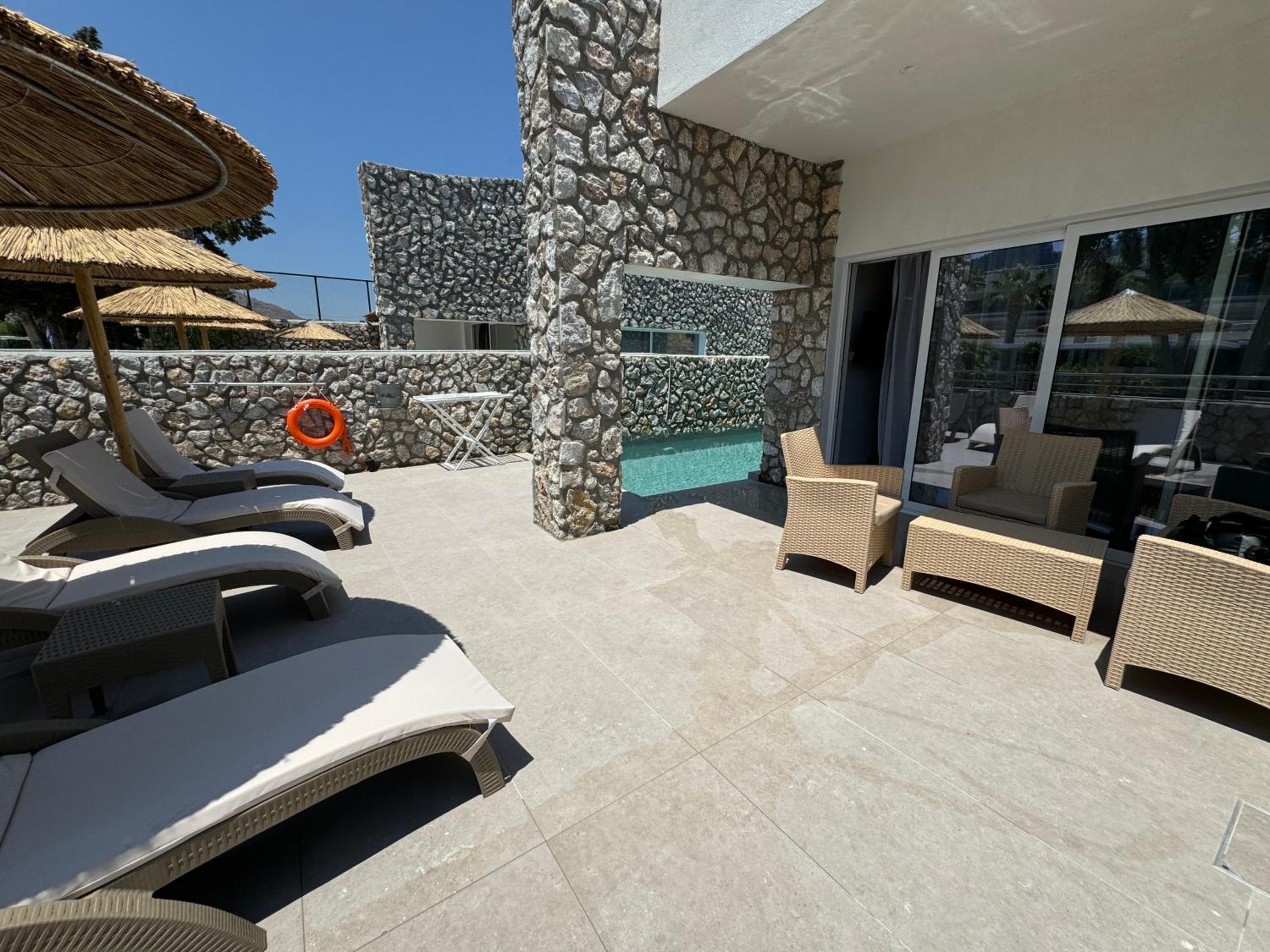 Delfinia Luxury Residence