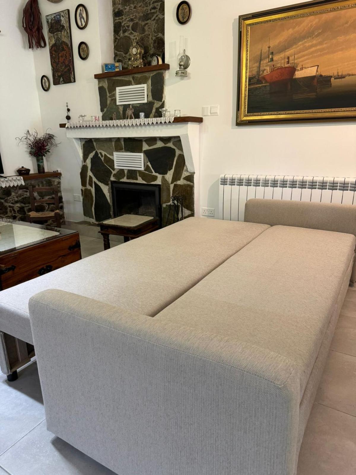 Maria's Paliomylos House