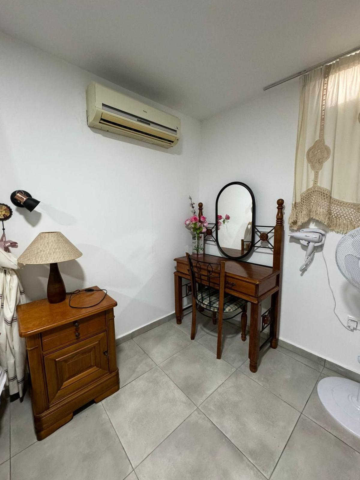 Maria's Paliomylos House