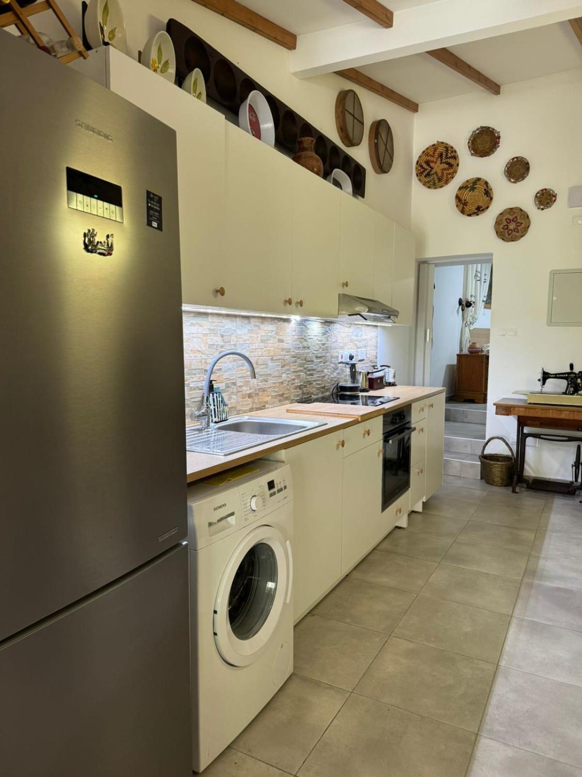 Maria's Paliomylos House