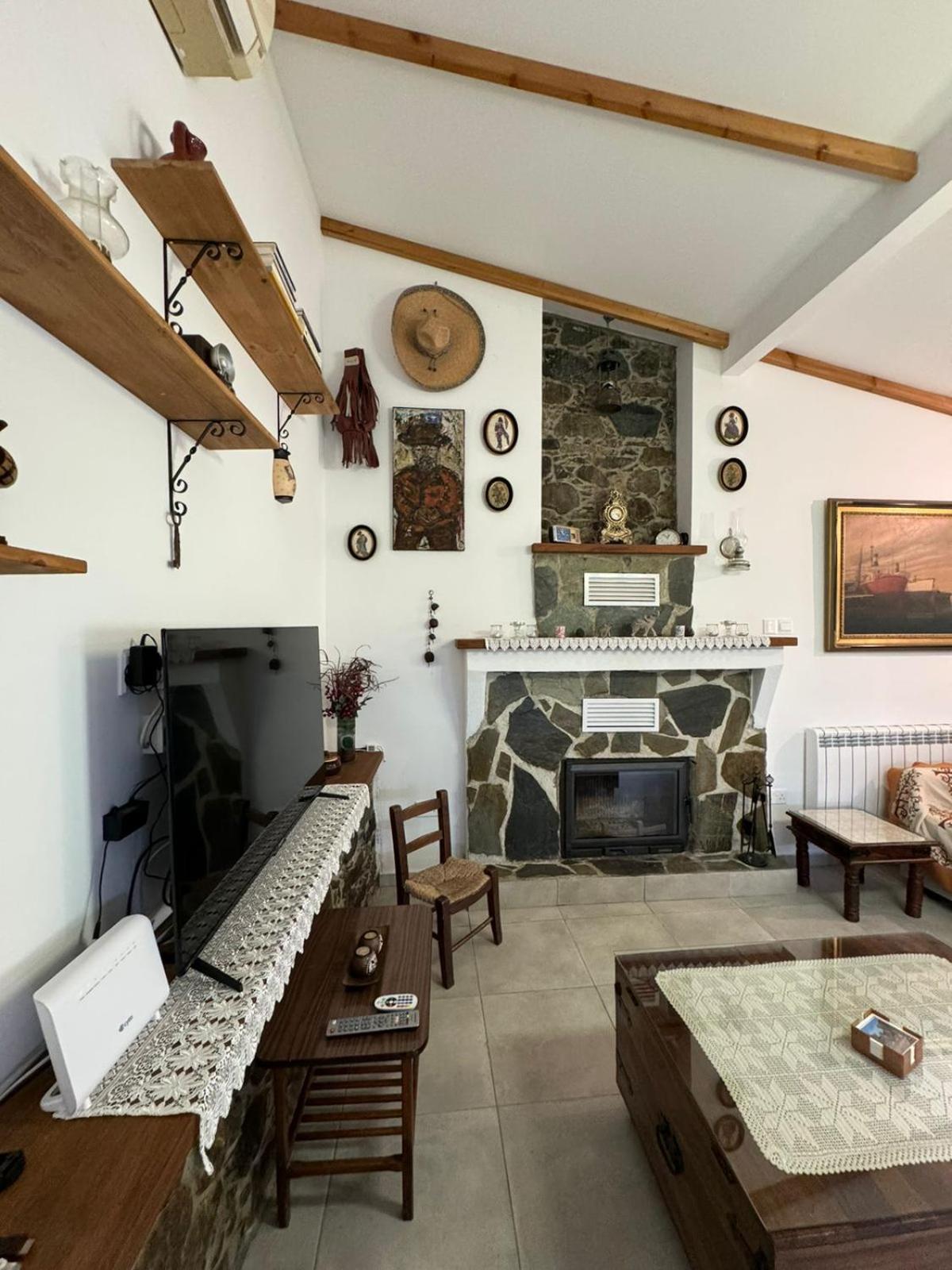 Maria's Paliomylos House