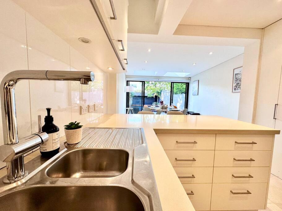 Ivy Haven with City View Loft