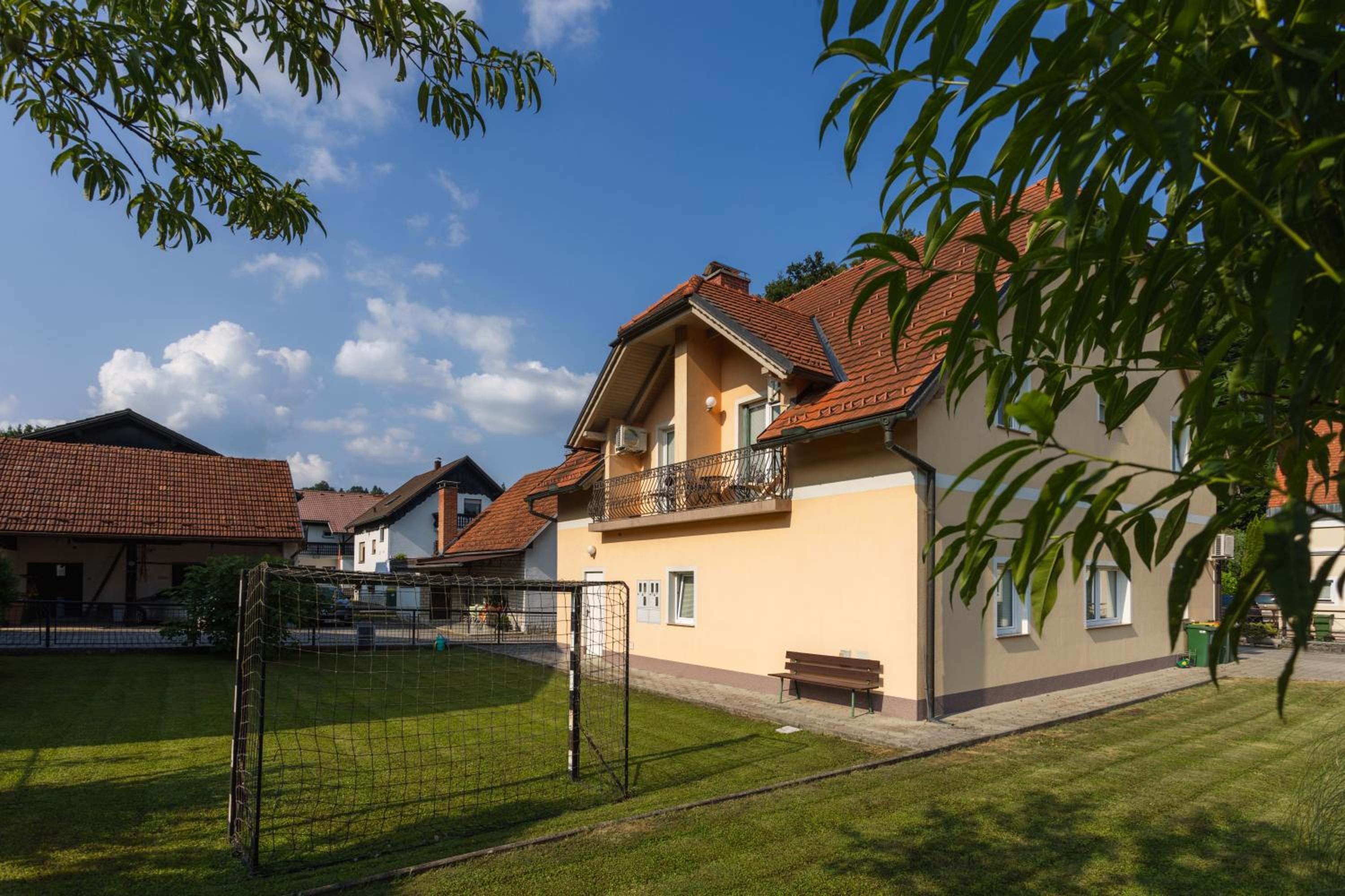 Hotel Apartments Leonid - Image 1