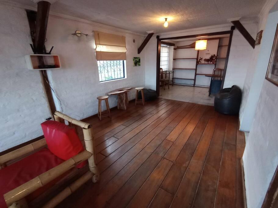 Bellavista Hideaway Cozy Retreat with Scenic Views