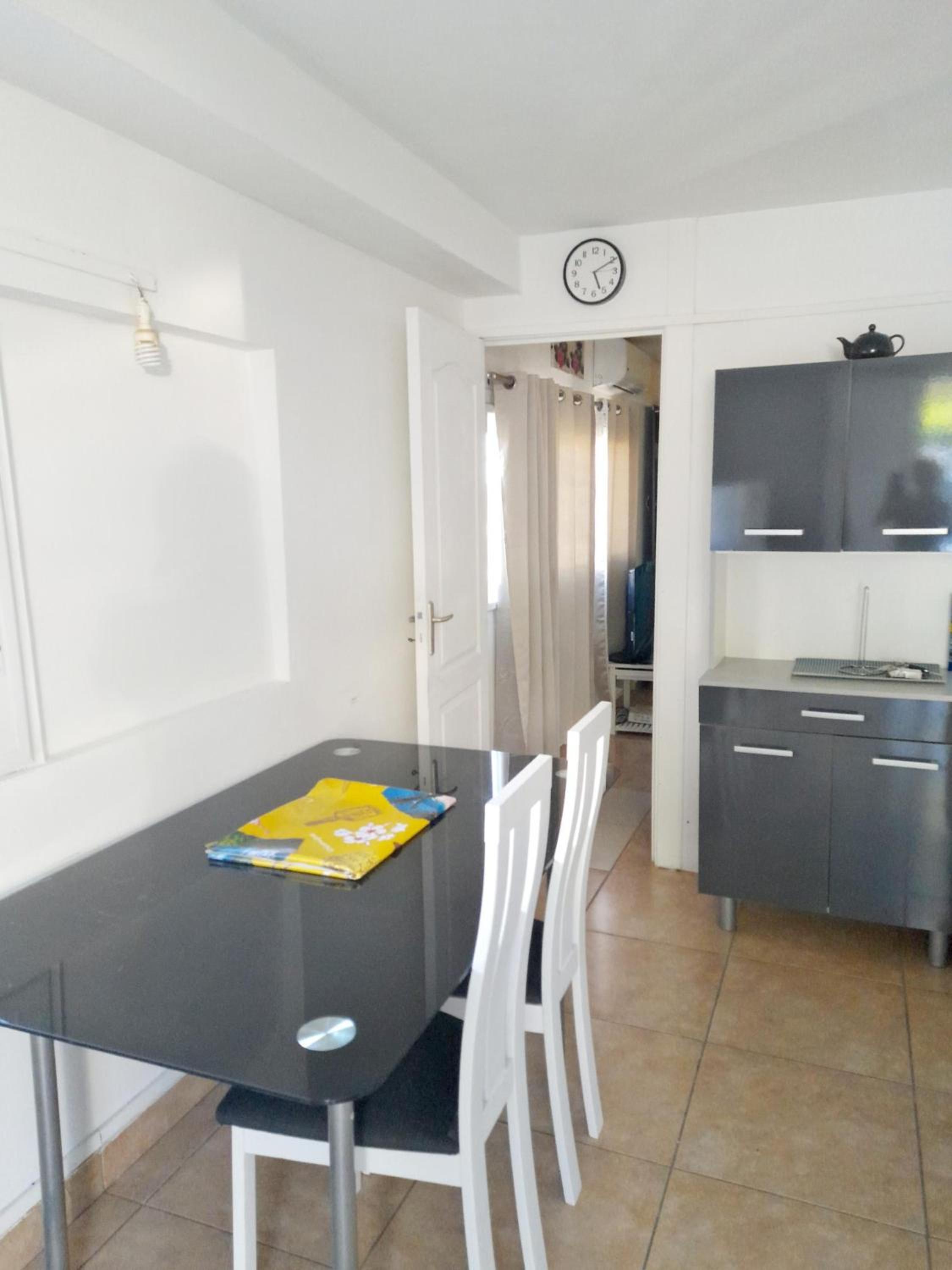 Appartement confortable à Saint-Gilles les Bains 27 m² avec vue view 5