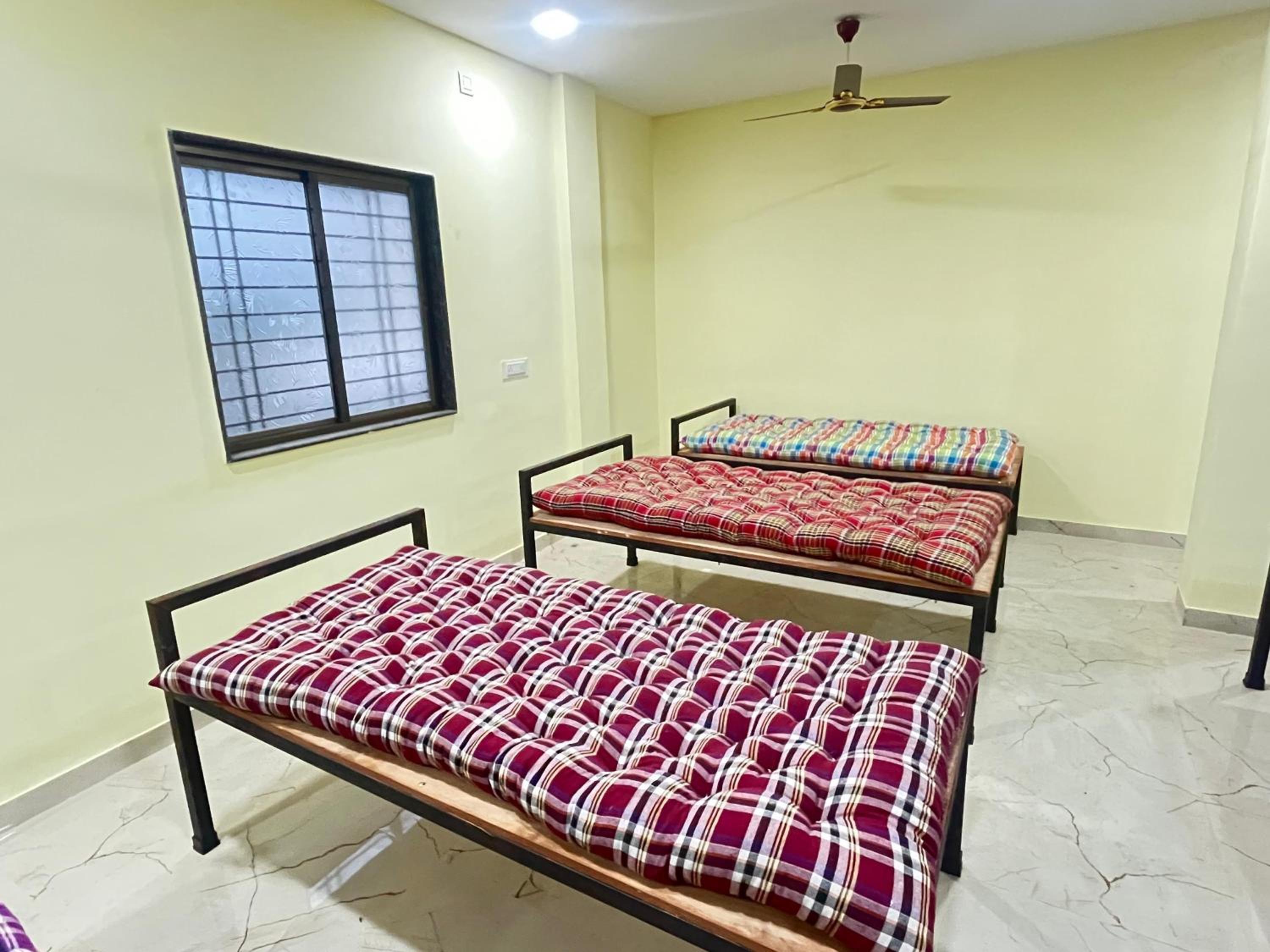 Shree Swami Samarth PG Rooms for boys view 3