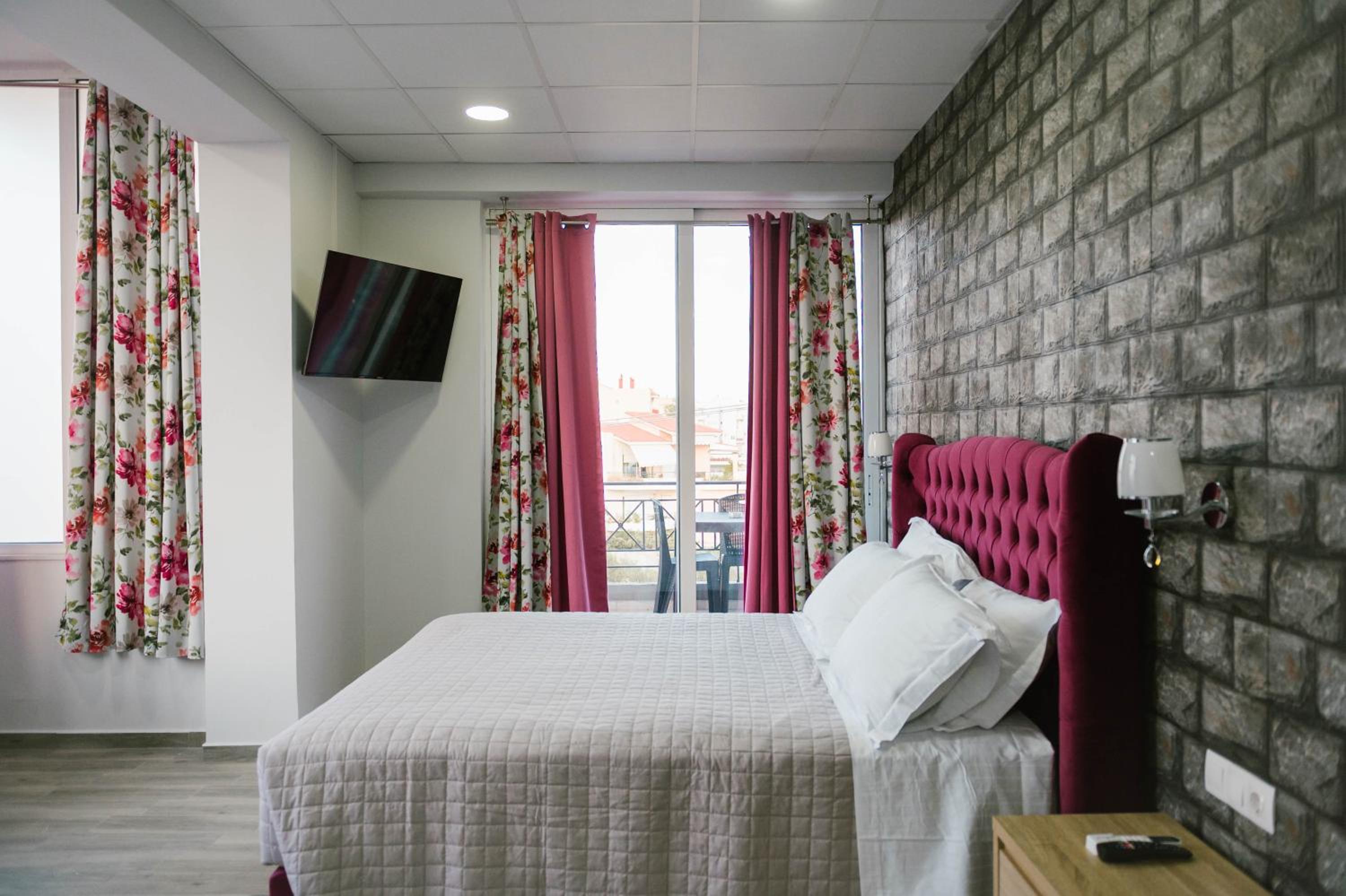 Olympio Apartments