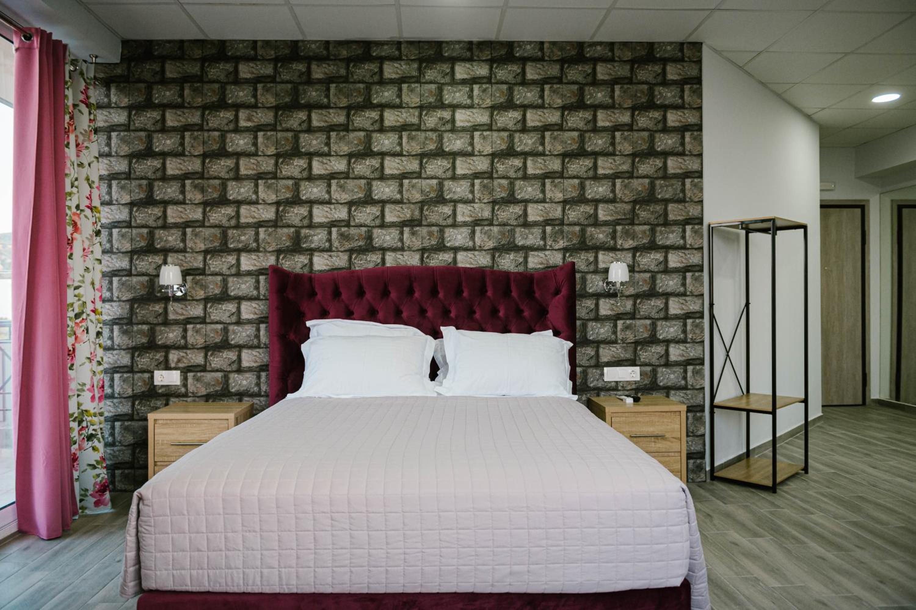 Olympio Apartments