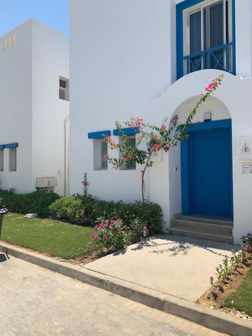 Luxury Twin Villa in Mountain View Ras Elhikma