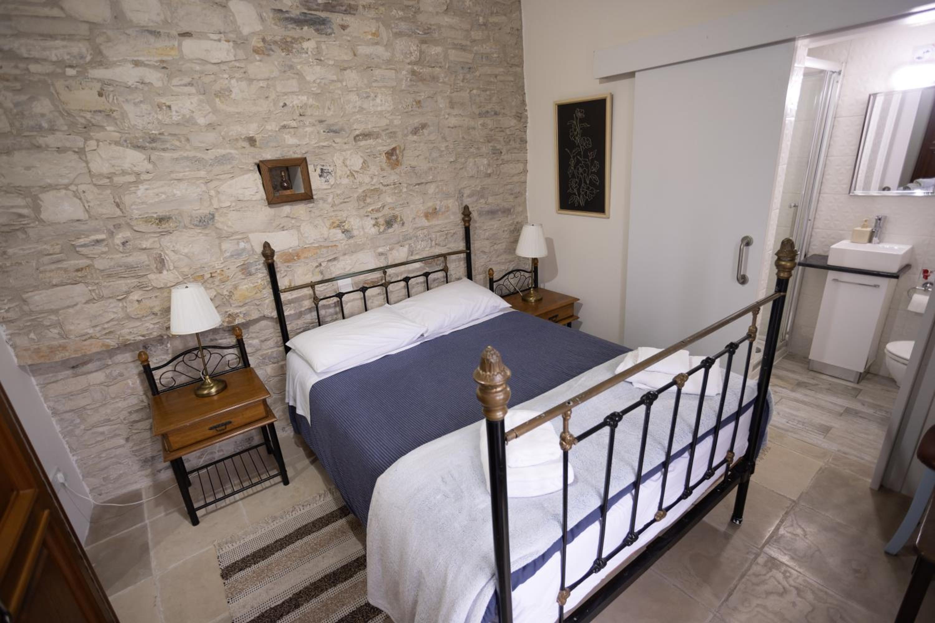 Lazaros Stonehouse