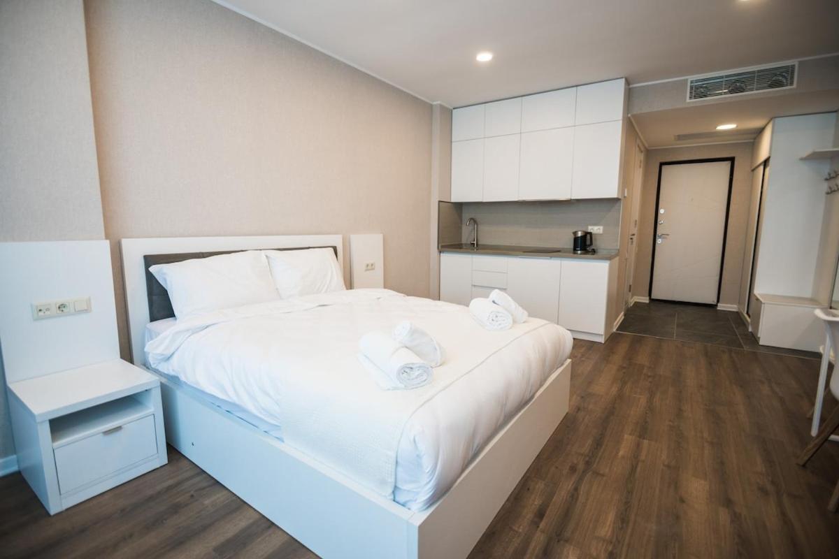 Cozy Studio Steps from Batumi Beach - By Wehost view 3