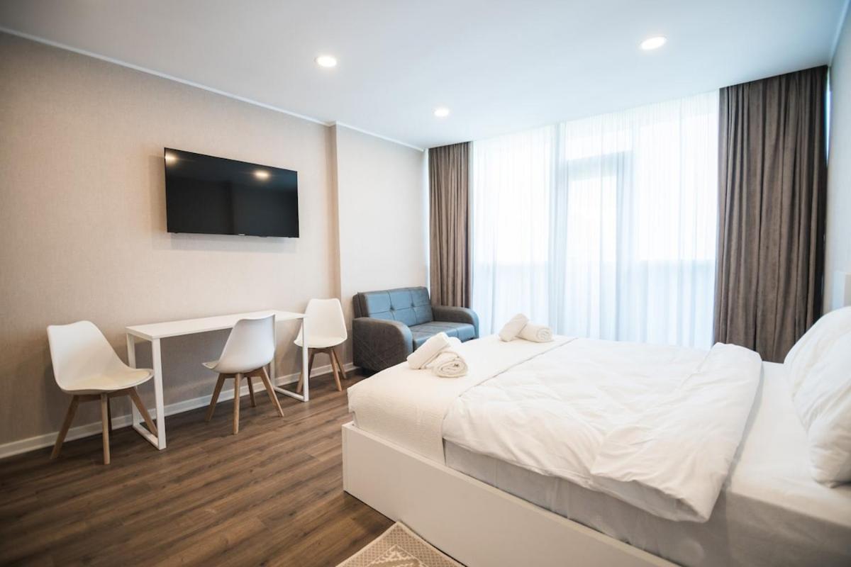 Cozy Studio Steps from Batumi Beach - By Wehost view 5