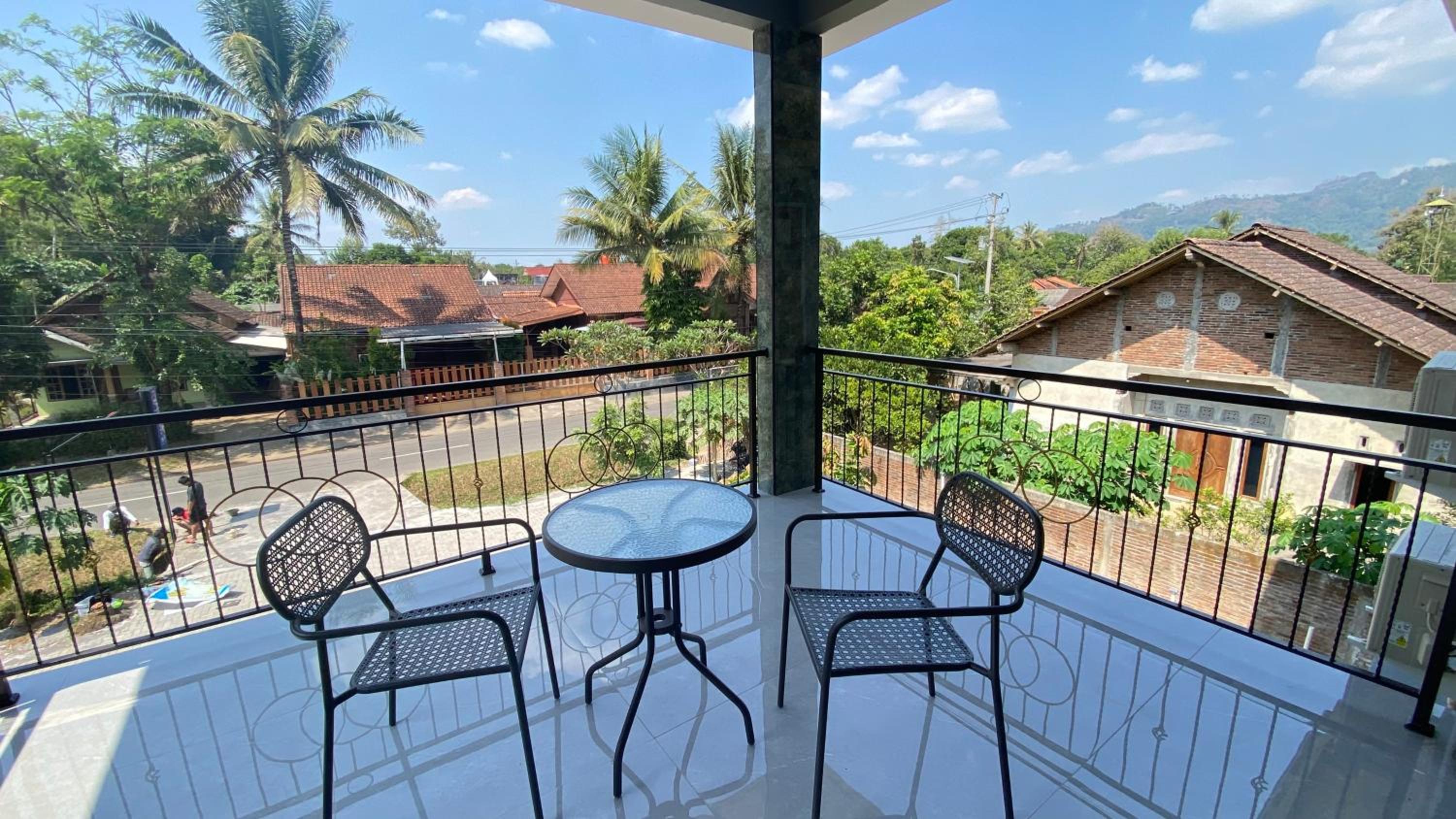 Livina's House view 5